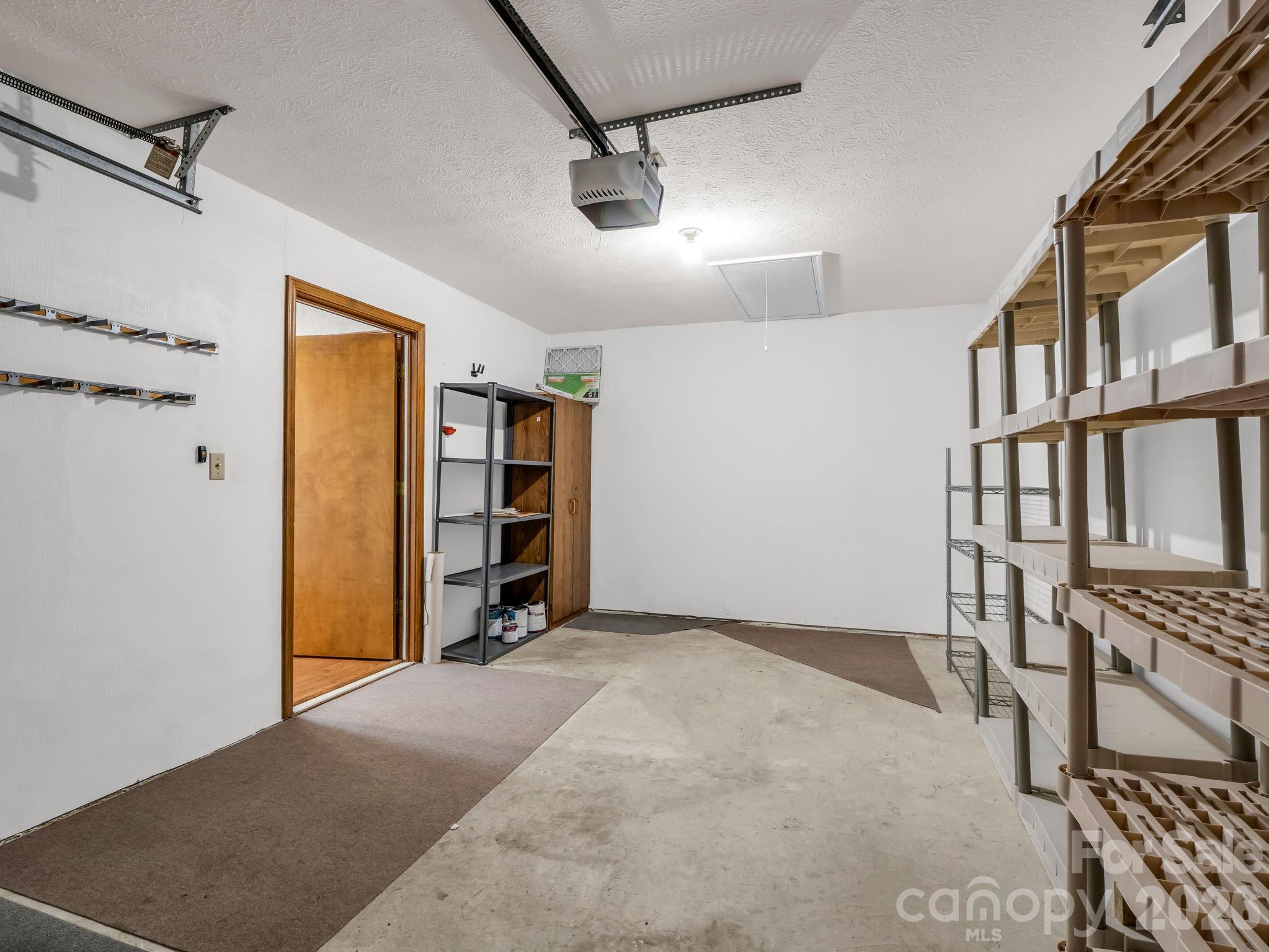 341 Laurel Park Place — Hendersonville
