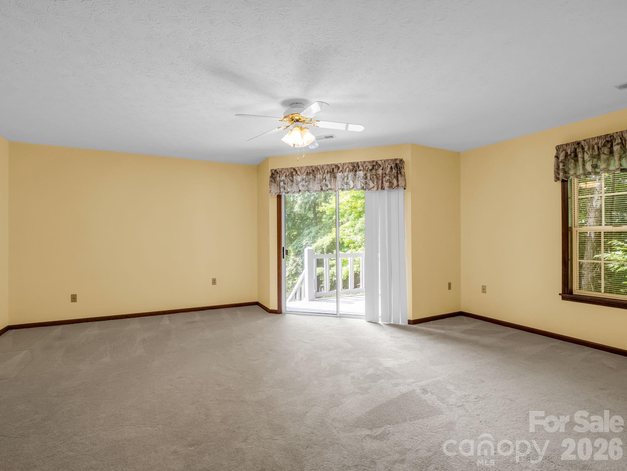 341 Laurel Park Place — Hendersonville