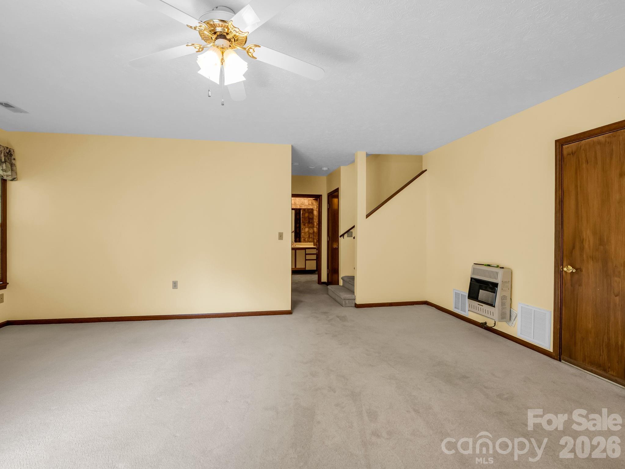 341 Laurel Park Place — Hendersonville