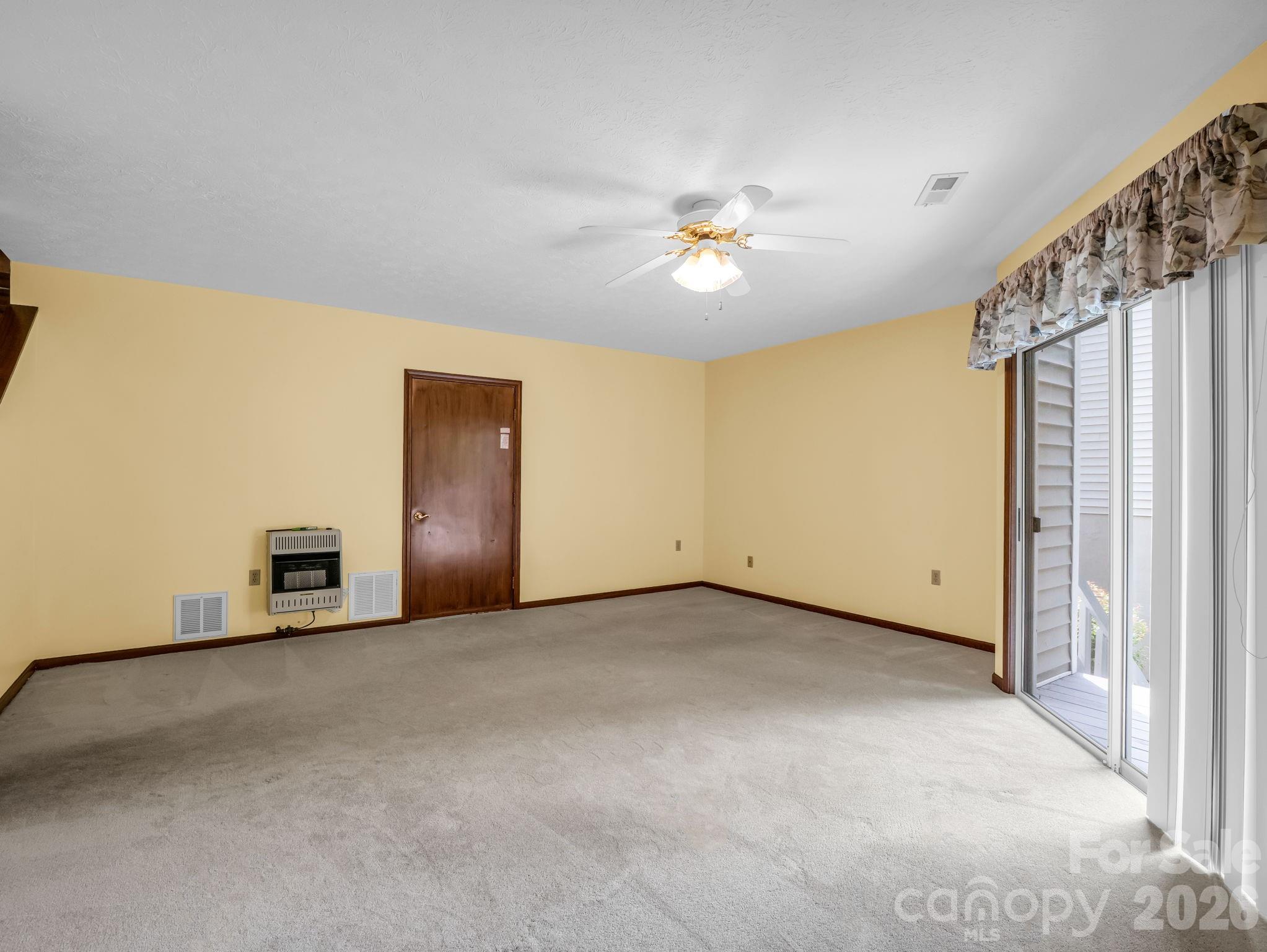 341 Laurel Park Place — Hendersonville