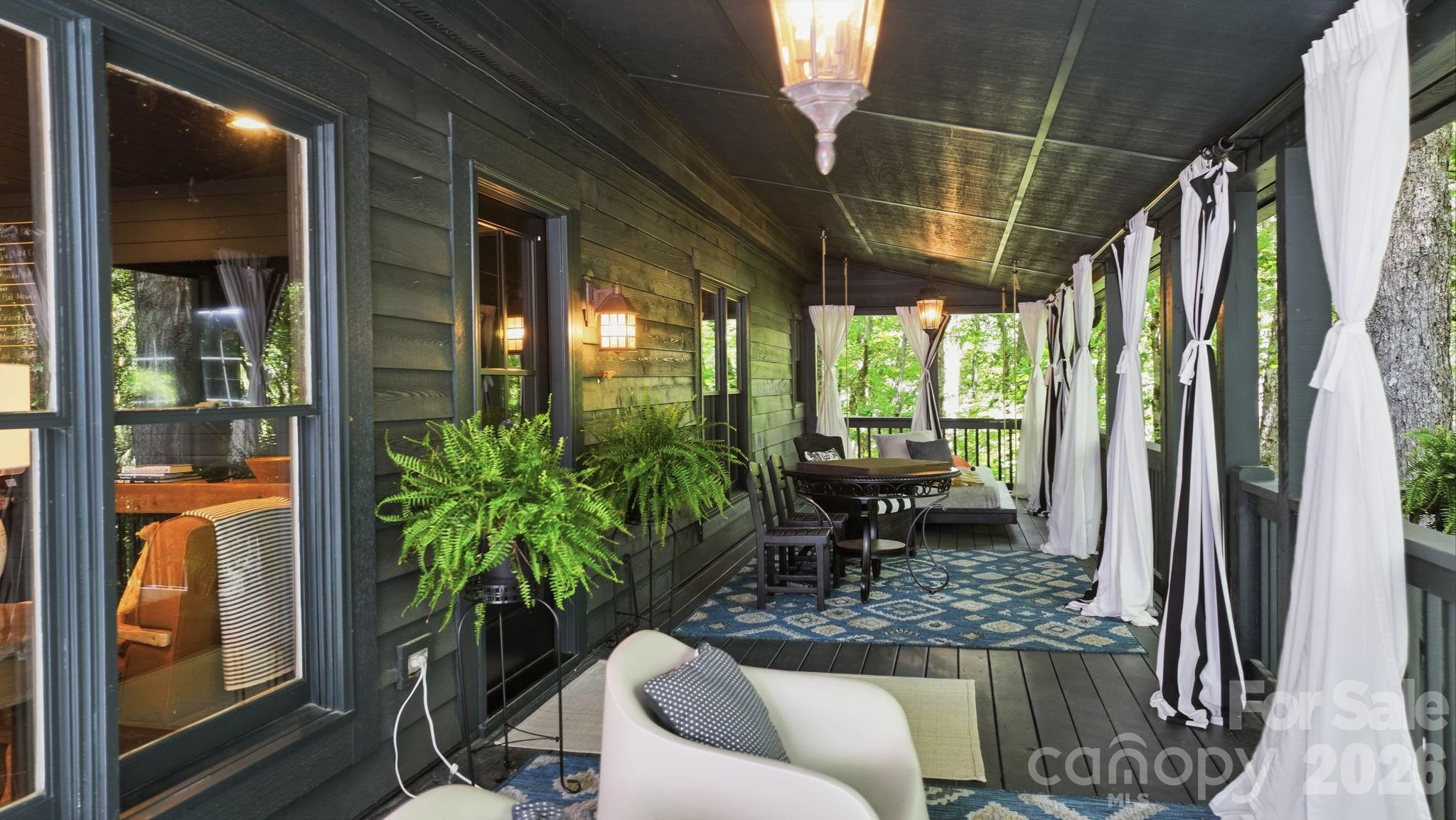 3819 Flat Mountain Road — Highlands