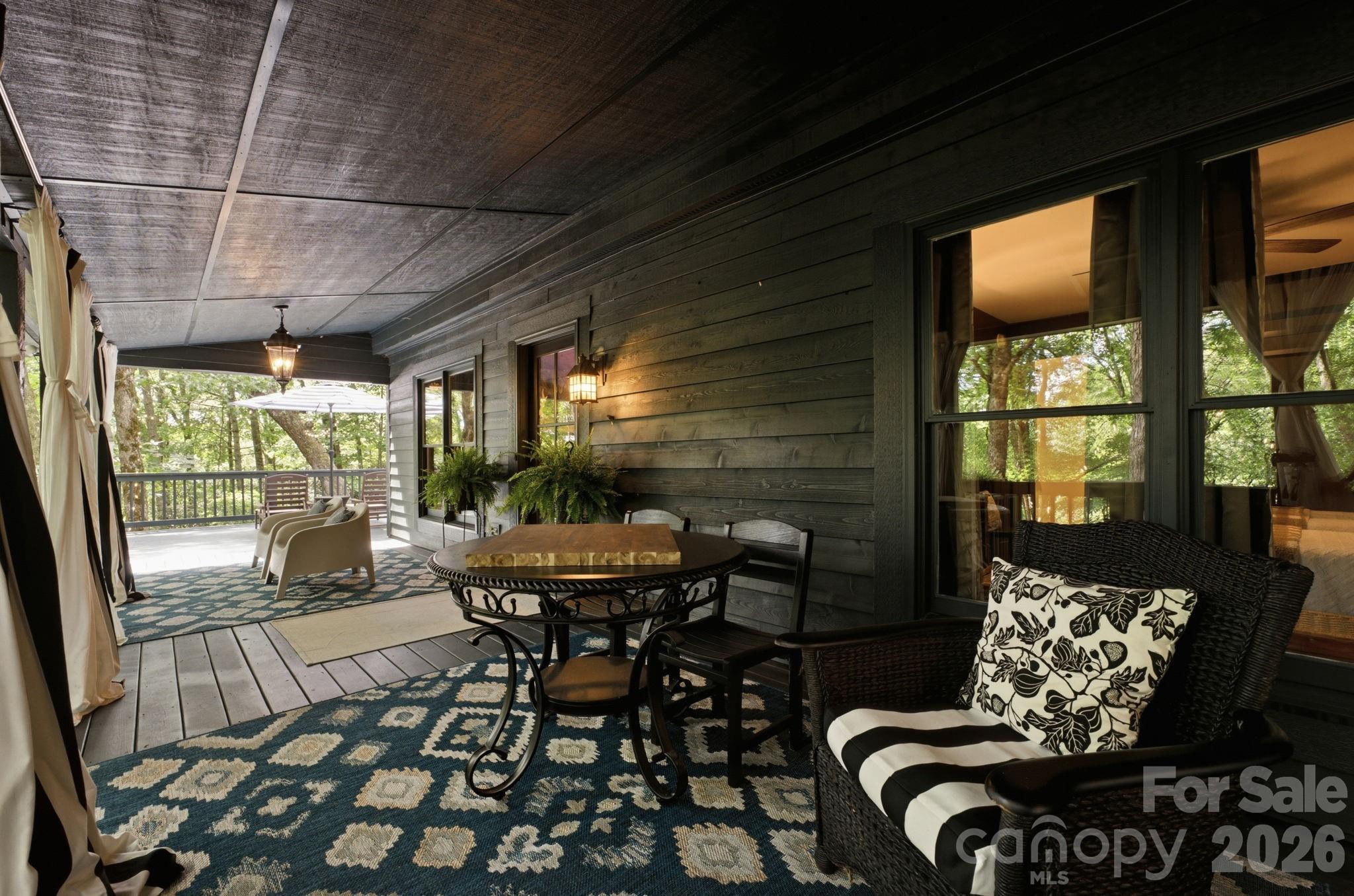 3819 Flat Mountain Road — Highlands