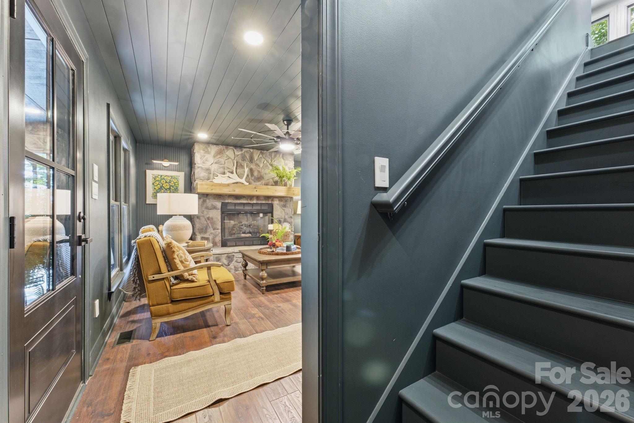 3819 Flat Mountain Road — Highlands