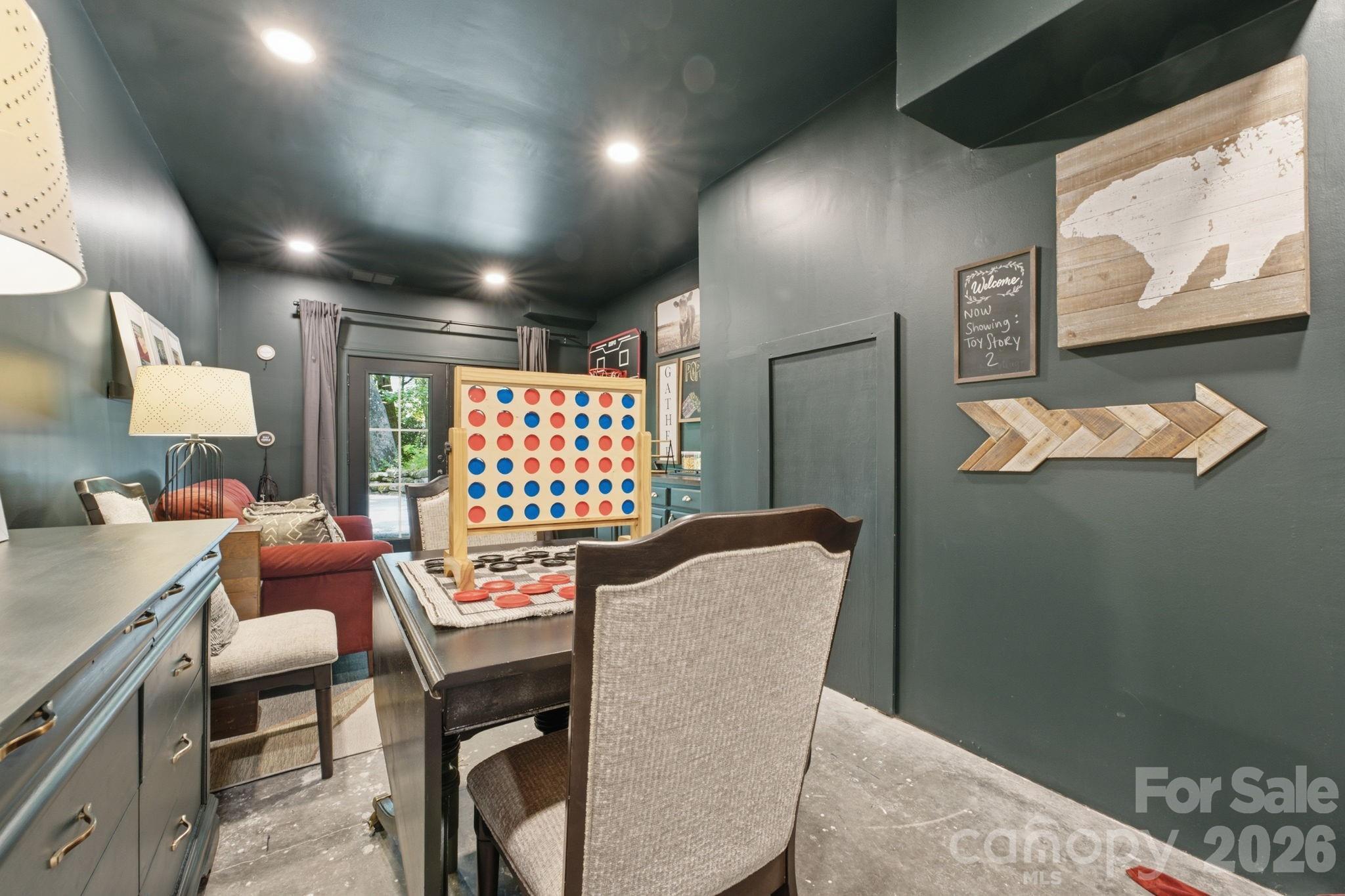 3819 Flat Mountain Road — Highlands