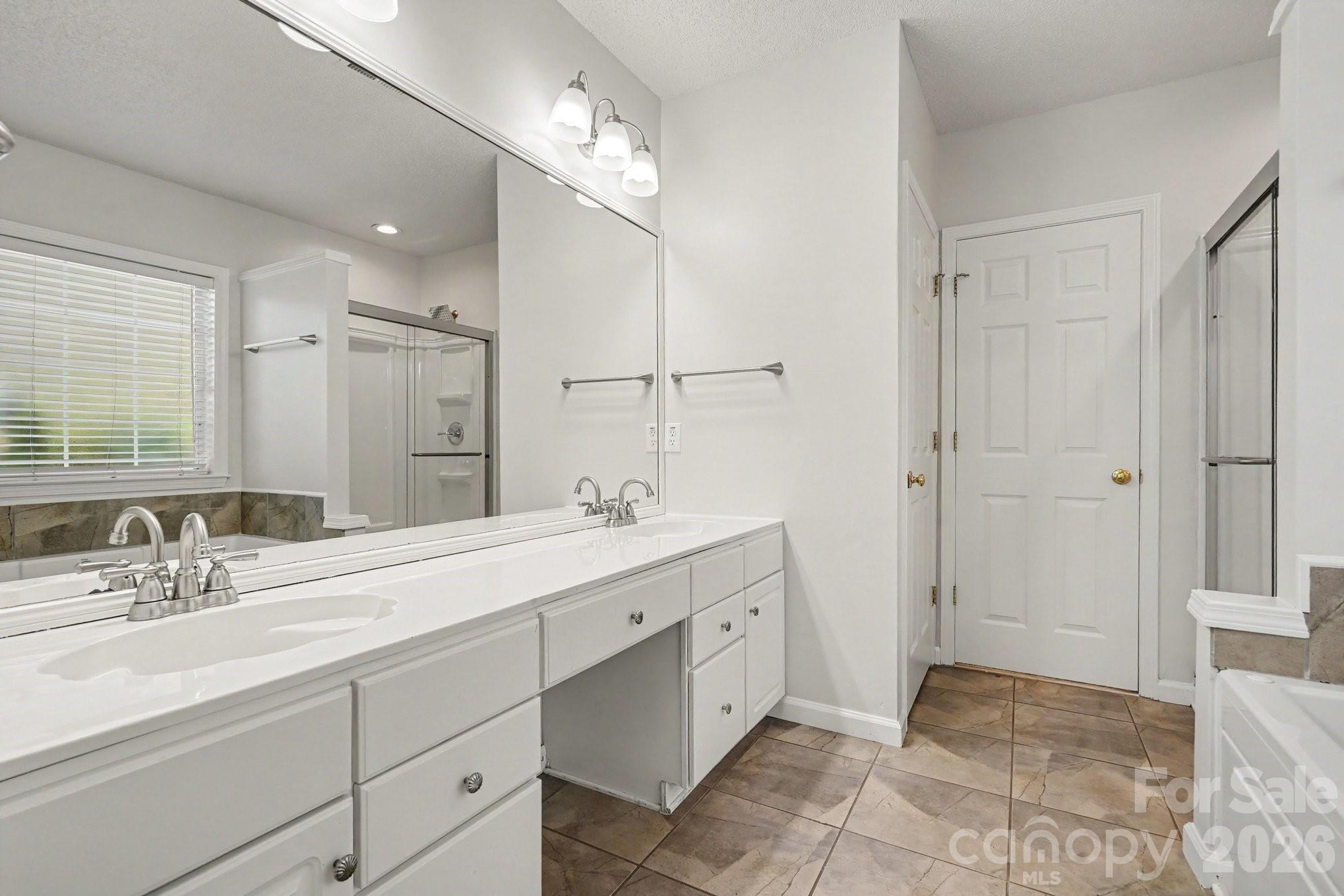 11921 Moonshadow Lane — Huntersville