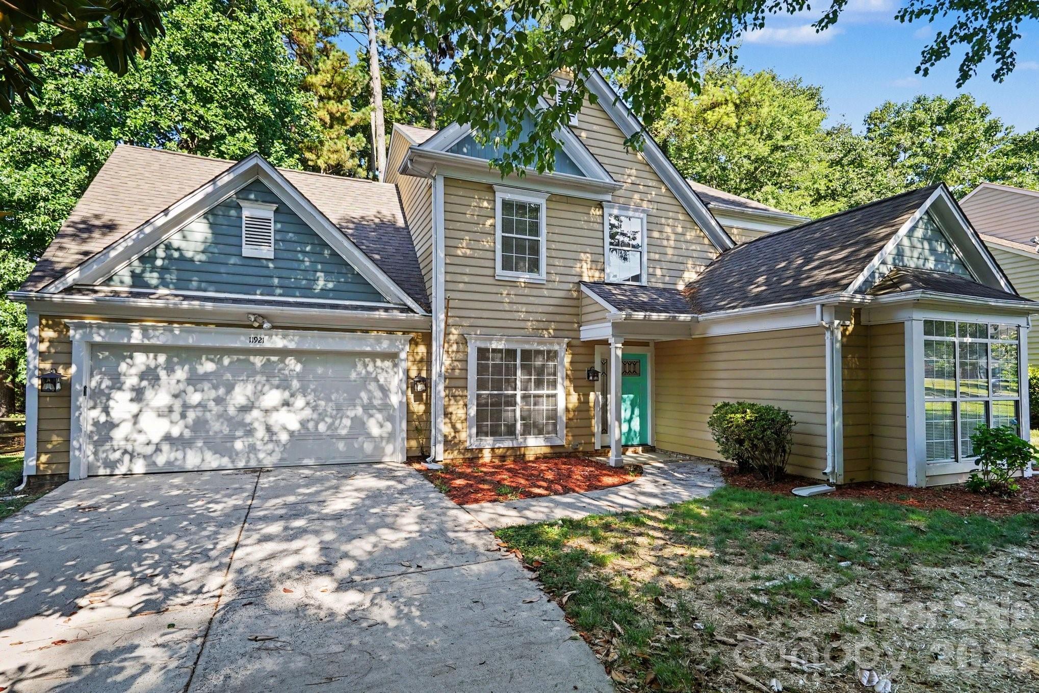 11921 Moonshadow Lane — Huntersville
