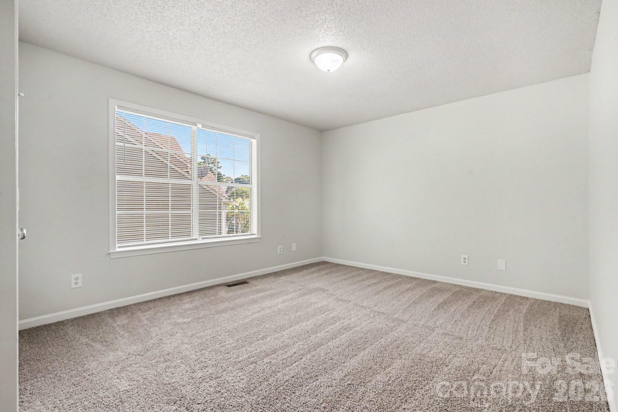 11921 Moonshadow Lane — Huntersville