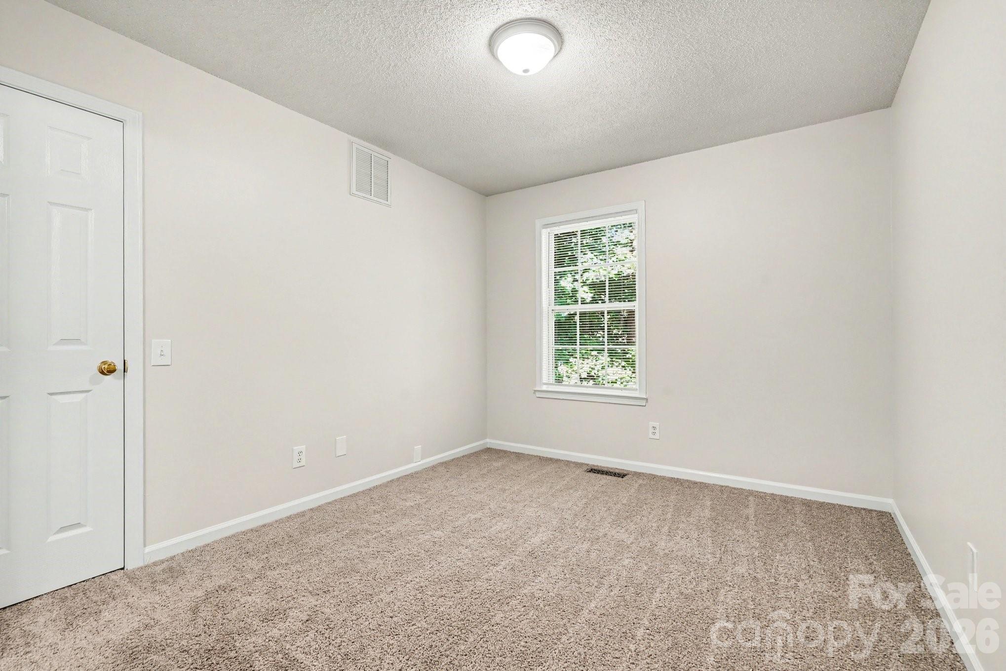 11921 Moonshadow Lane — Huntersville