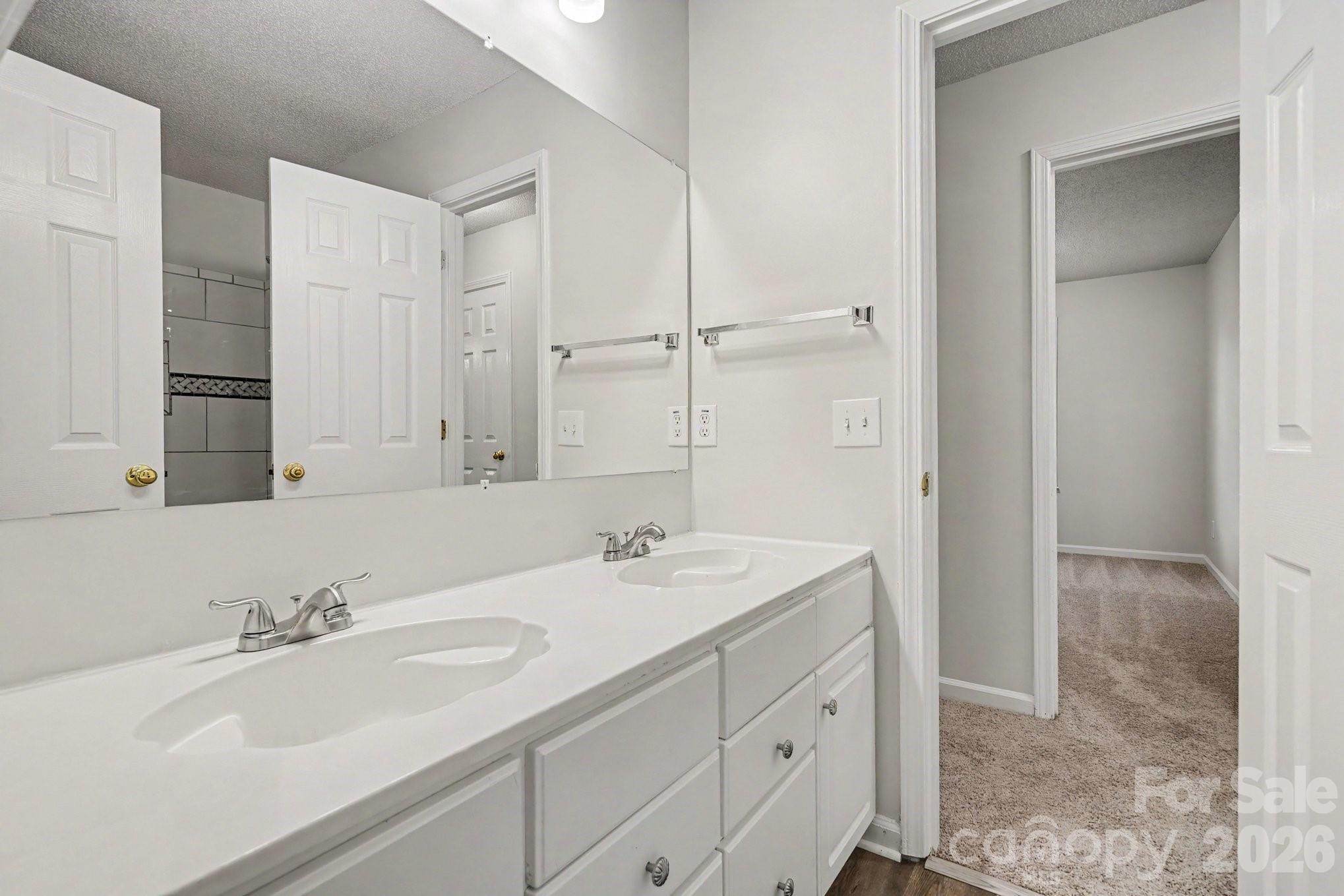 11921 Moonshadow Lane — Huntersville