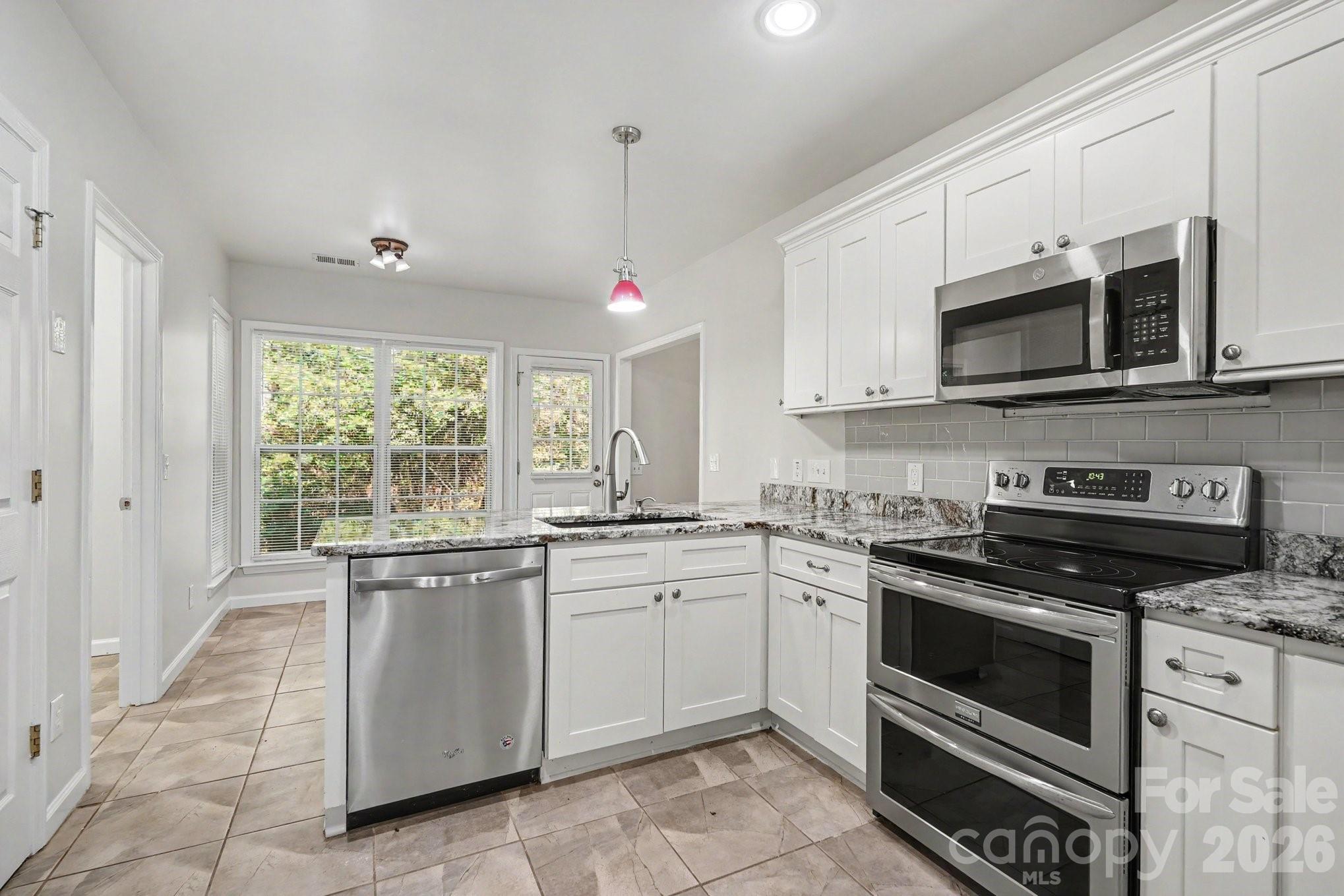 11921 Moonshadow Lane — Huntersville