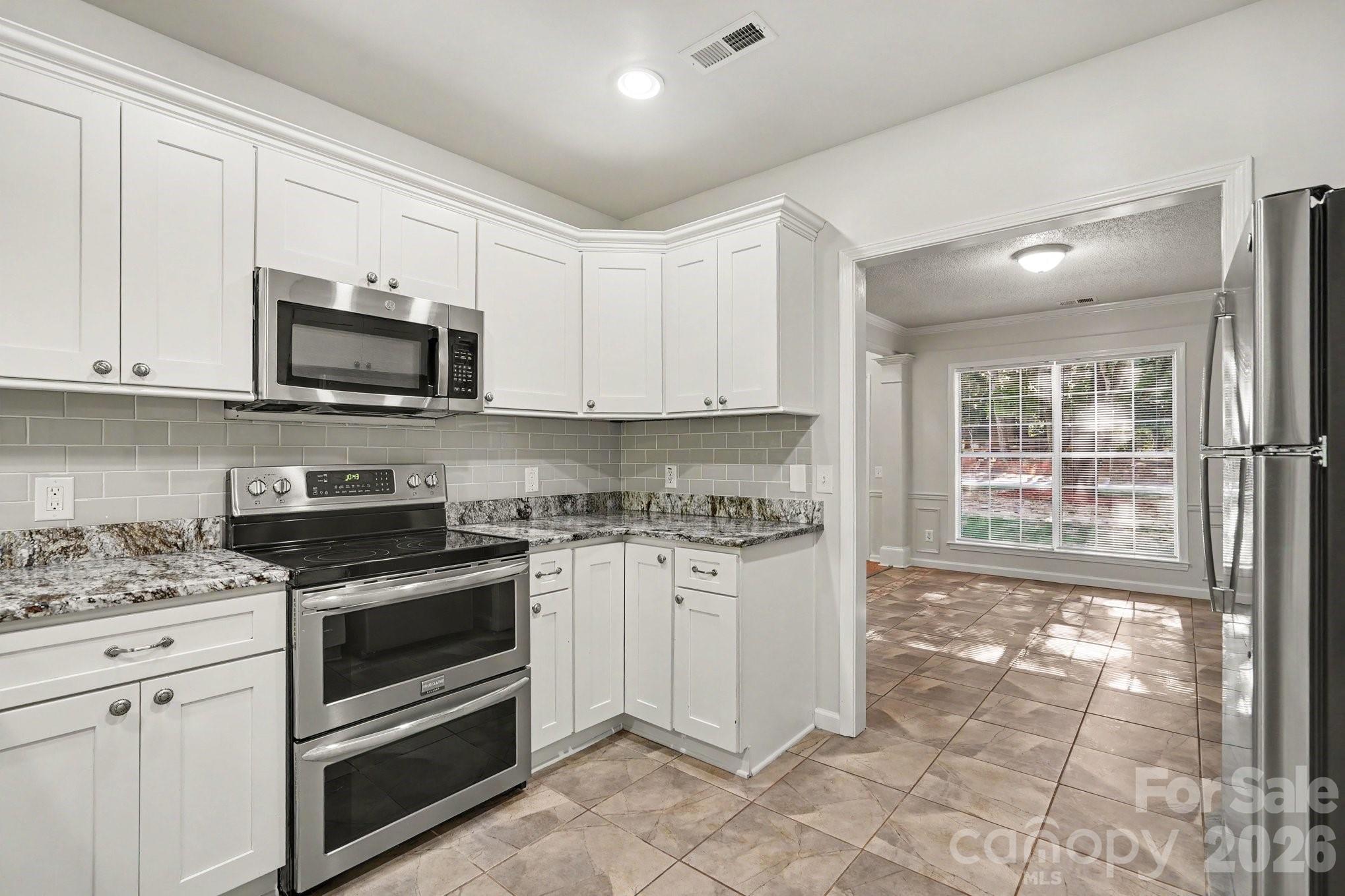 11921 Moonshadow Lane — Huntersville