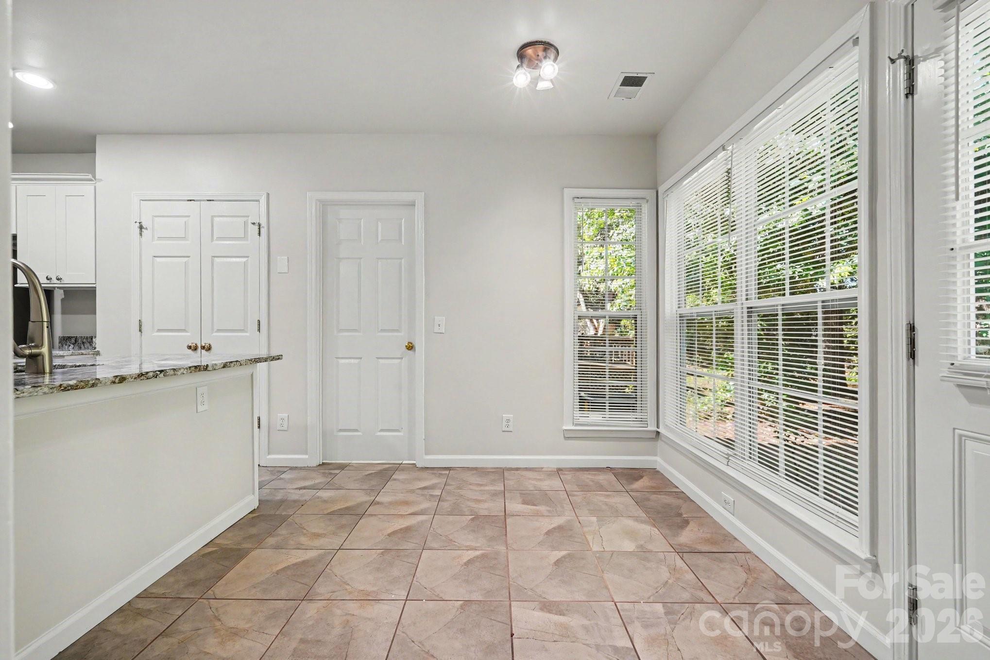 11921 Moonshadow Lane — Huntersville