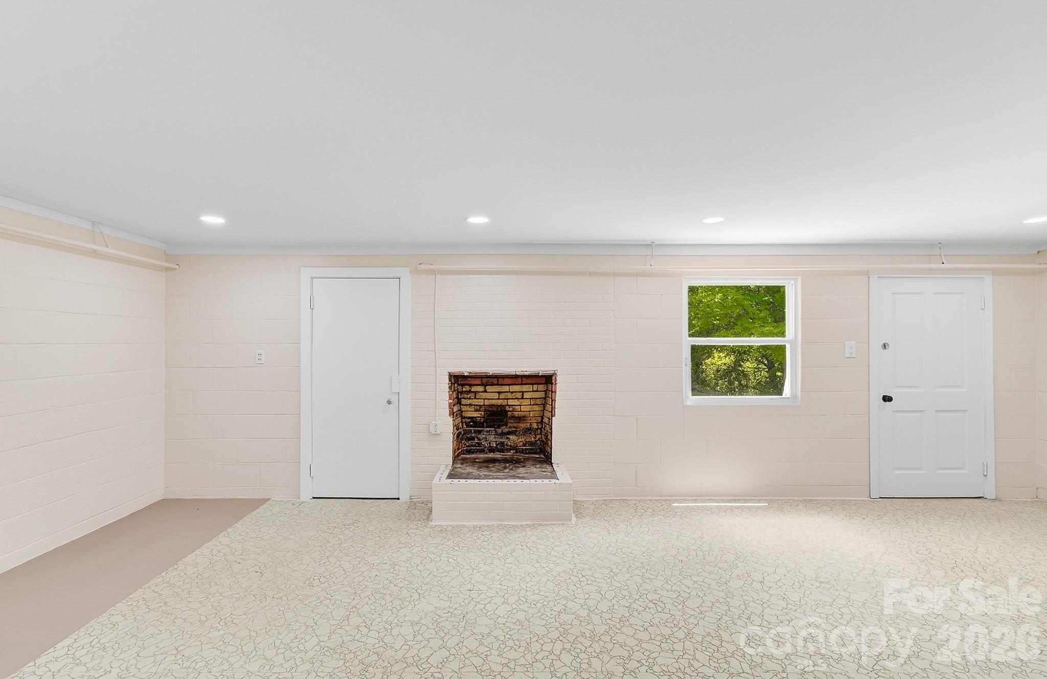 629 Bailey Street — Mars Hill
