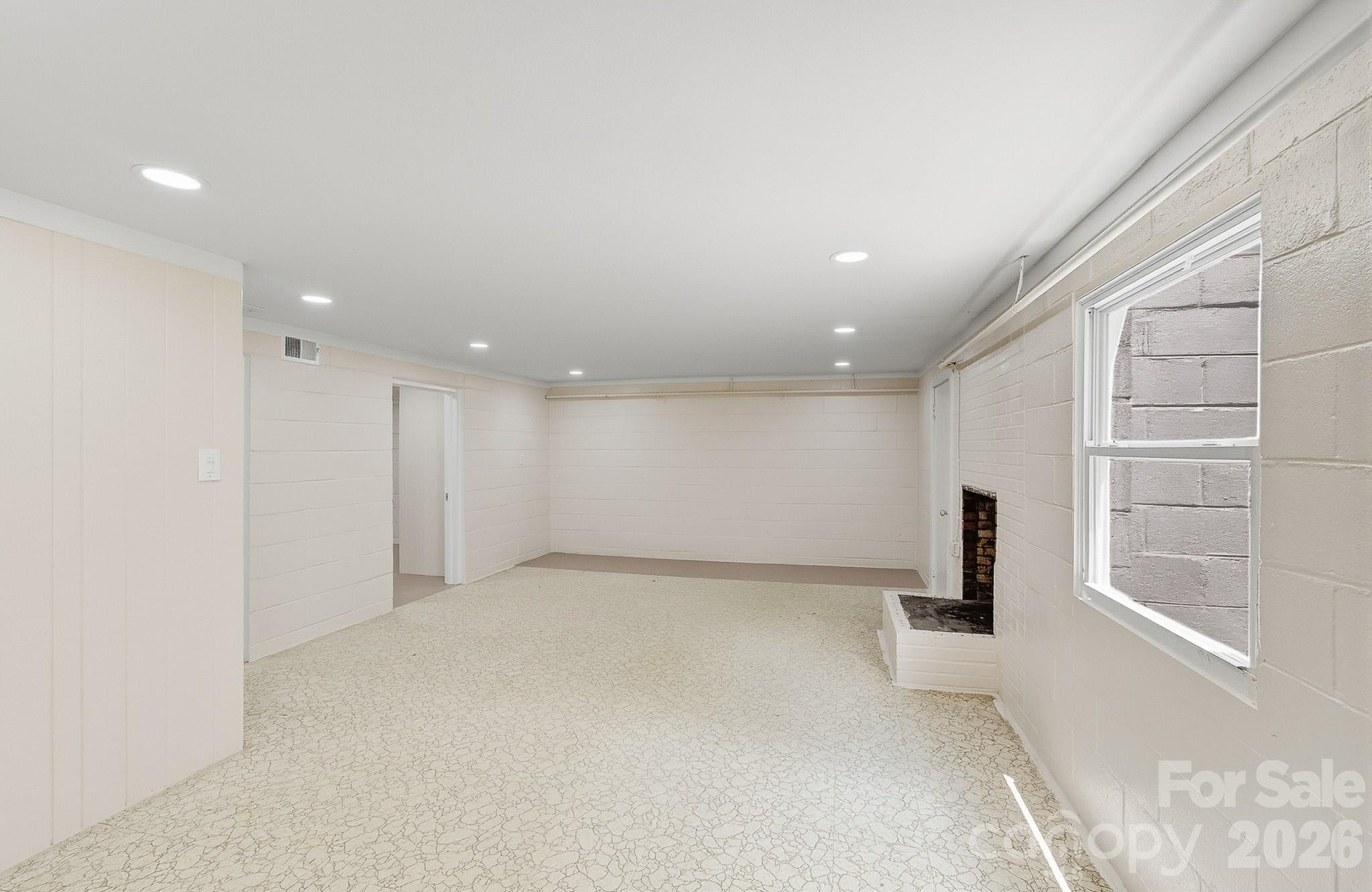 629 Bailey Street — Mars Hill