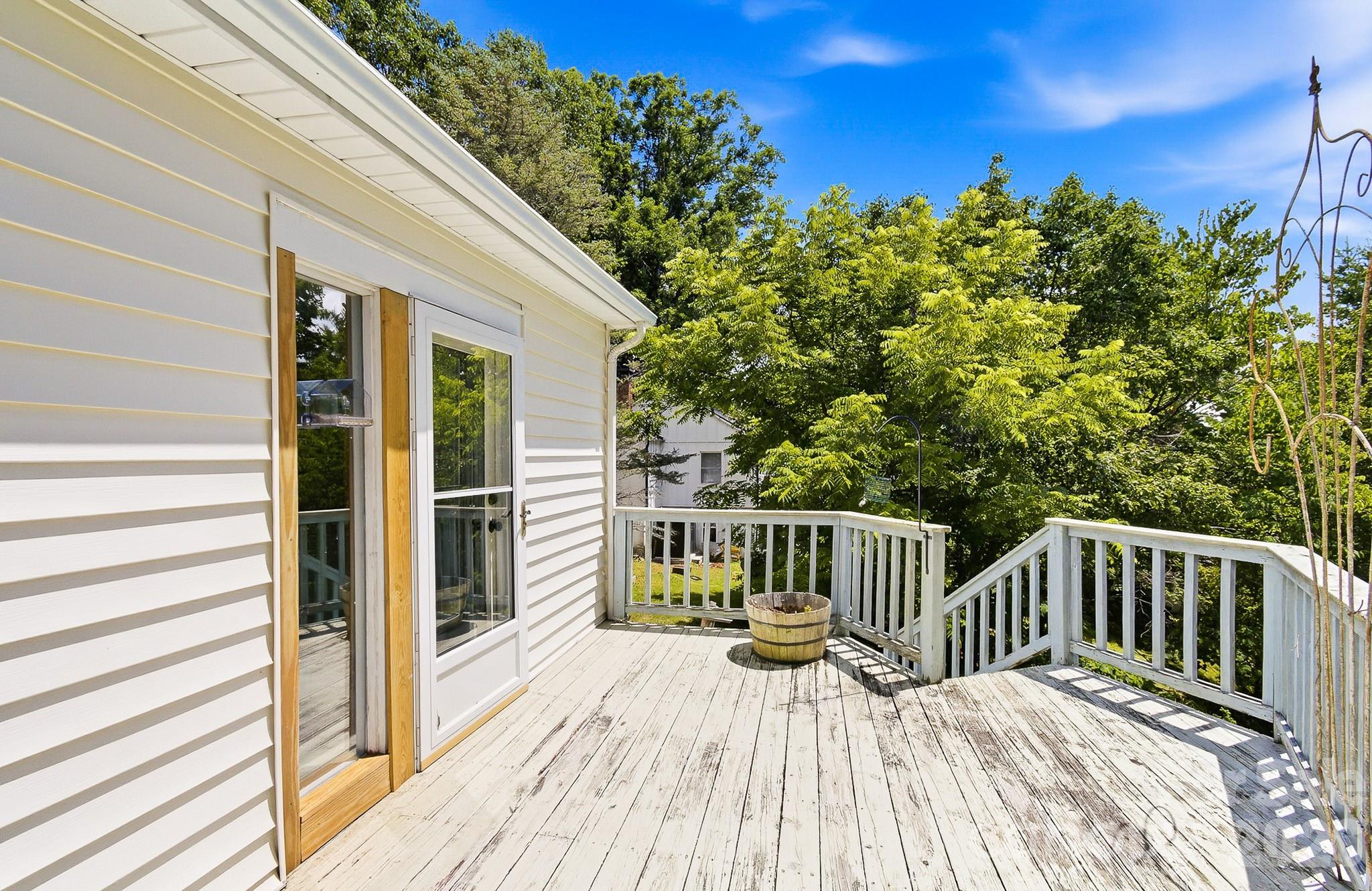 629 Bailey Street — Mars Hill