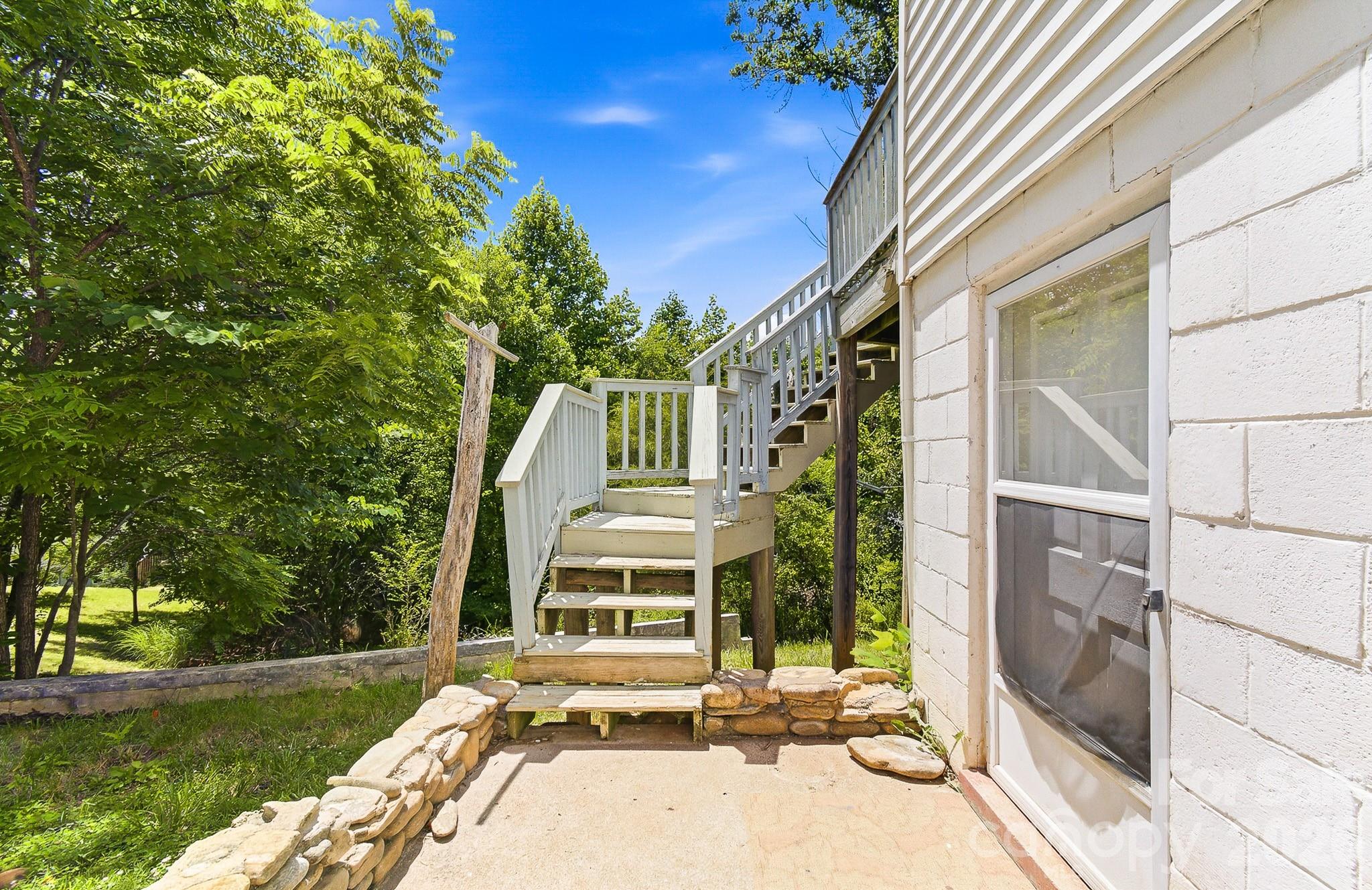 629 Bailey Street — Mars Hill