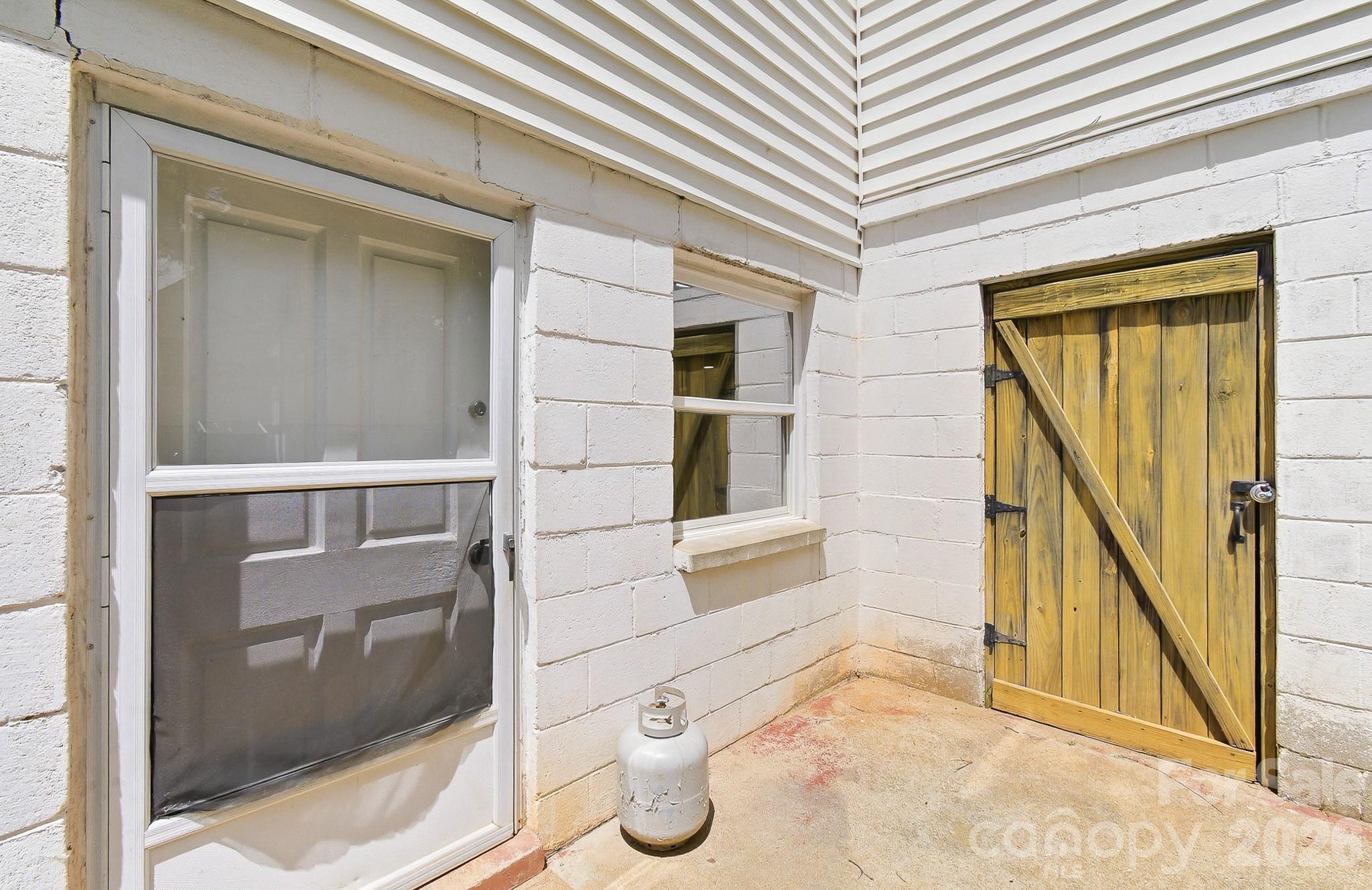 629 Bailey Street — Mars Hill