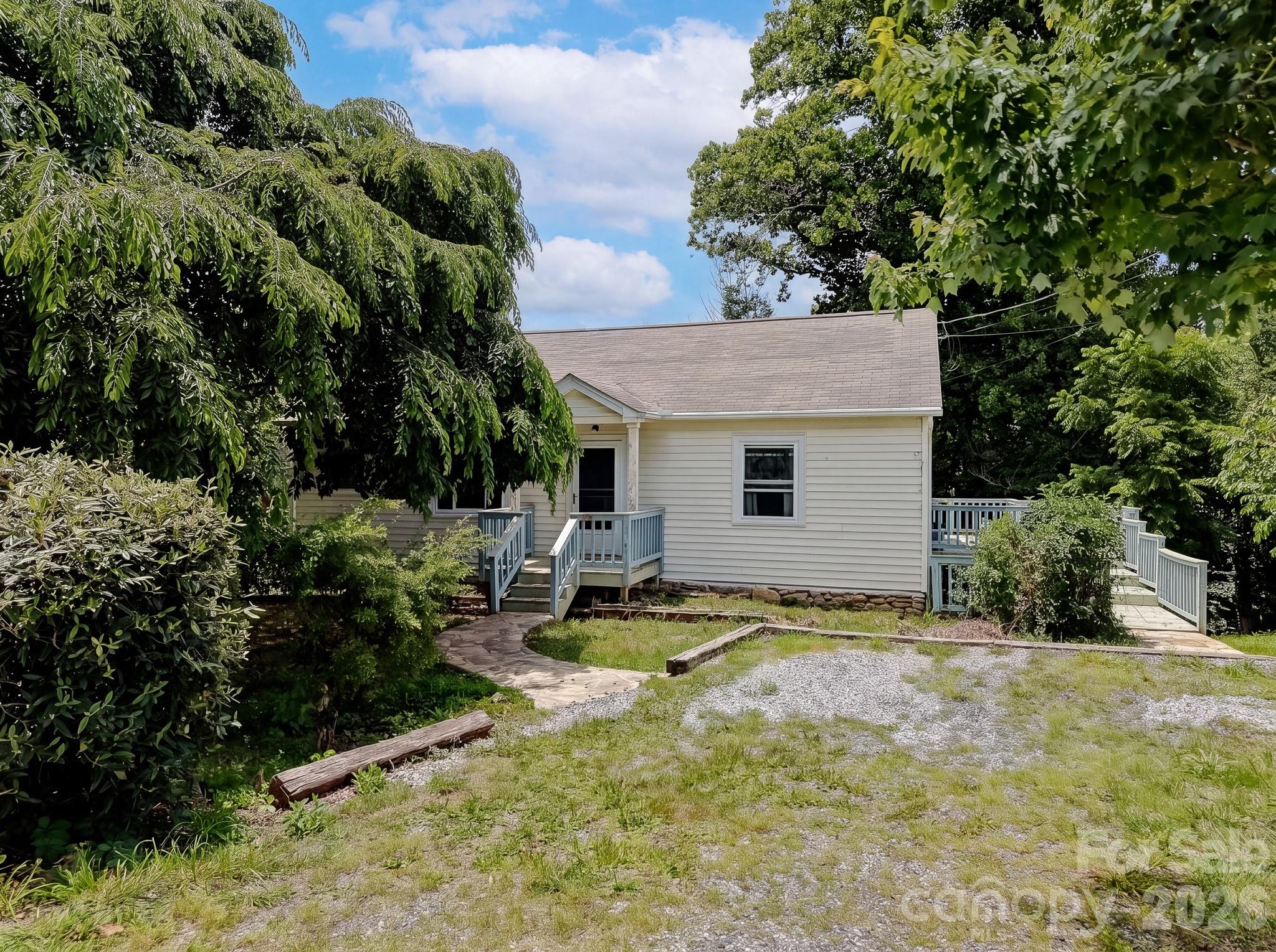 629 Bailey Street — Mars Hill