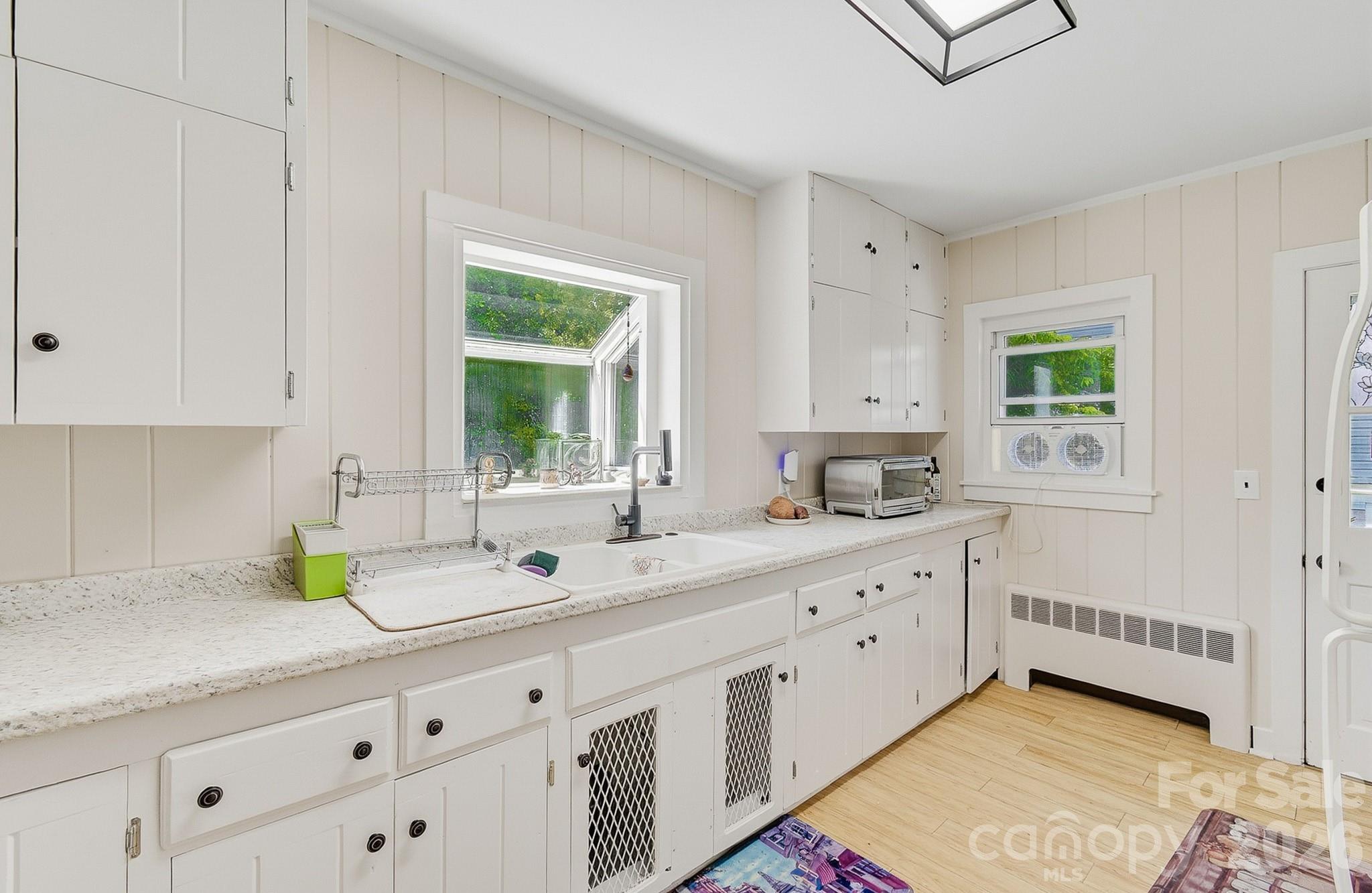 629 Bailey Street — Mars Hill