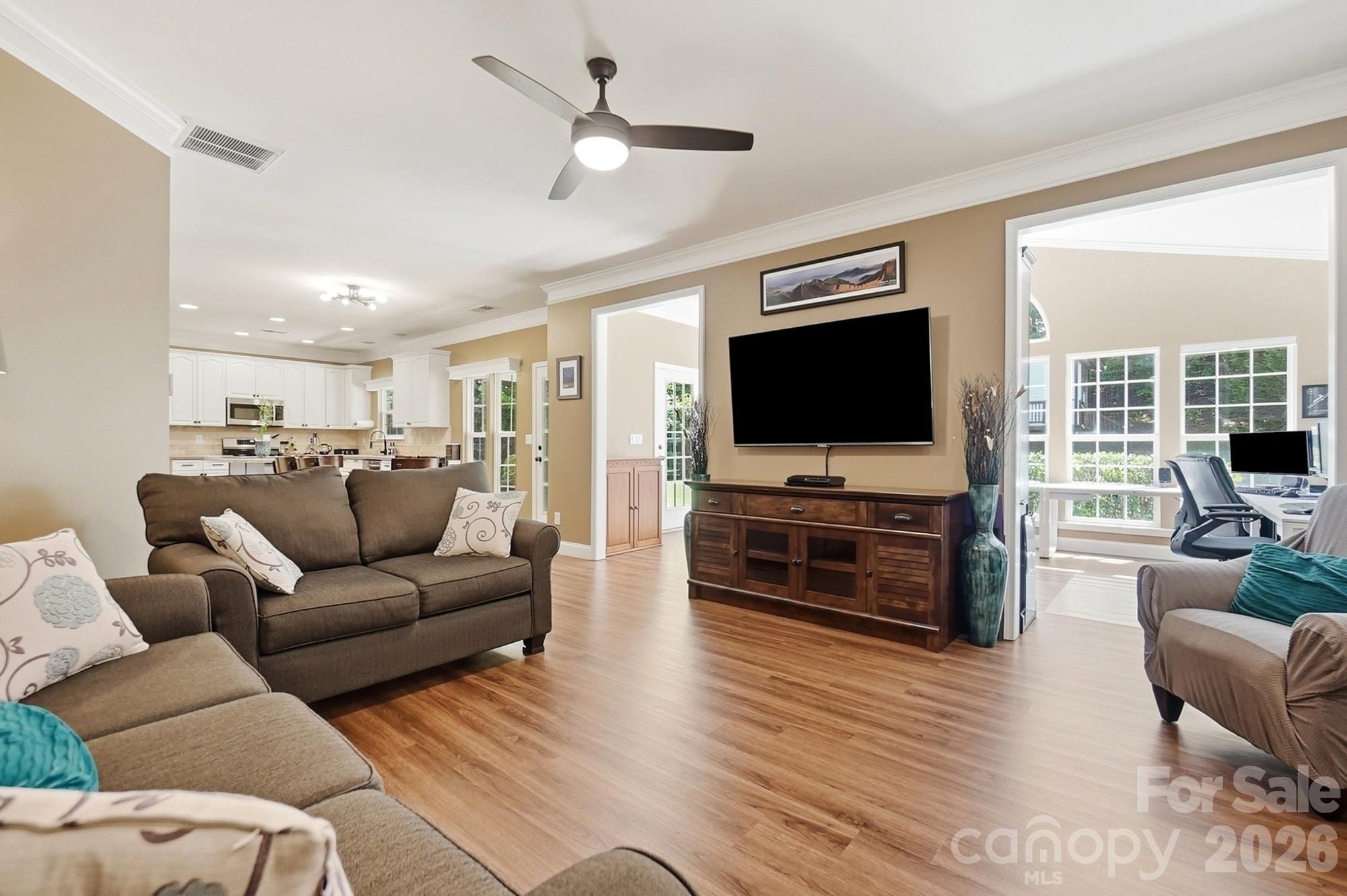 1338 Wrangell Lane — Charlotte