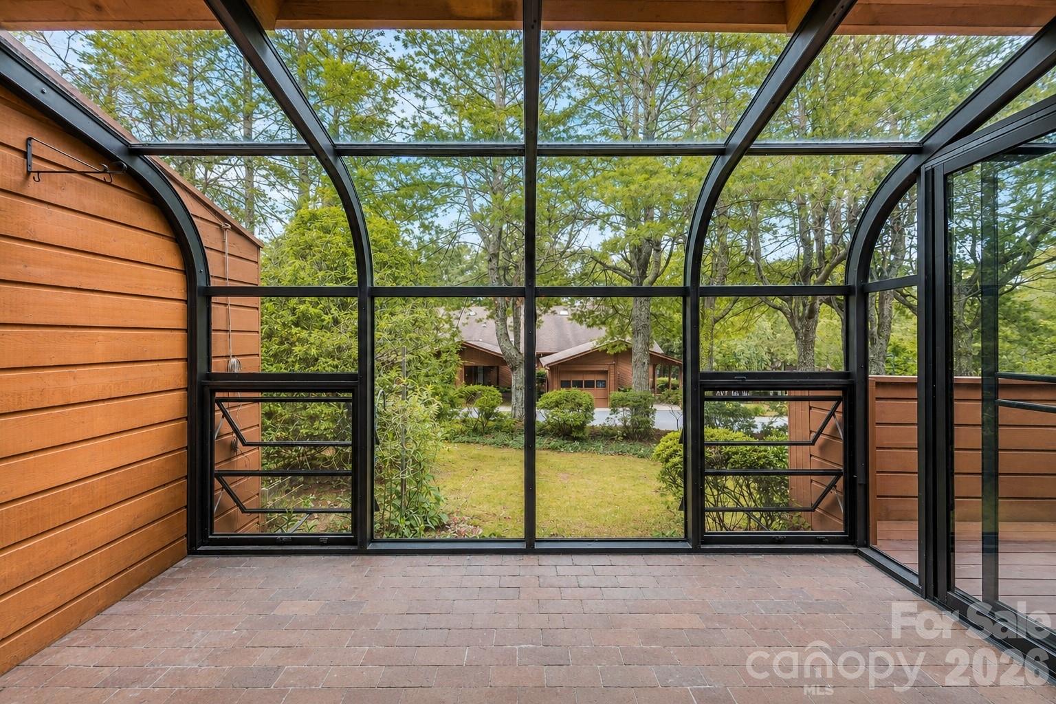601 Woodfield Drive — Asheville