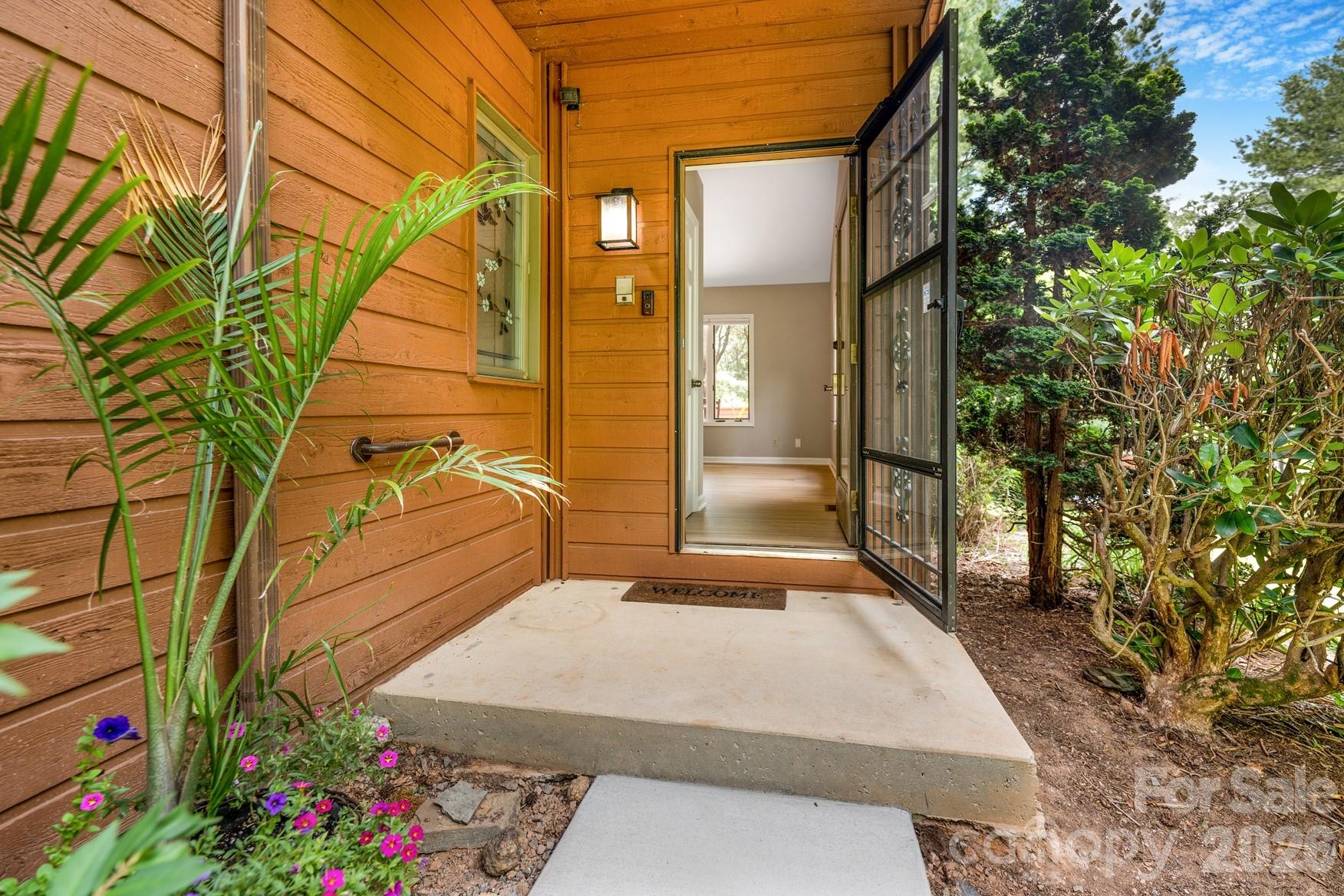 601 Woodfield Drive — Asheville