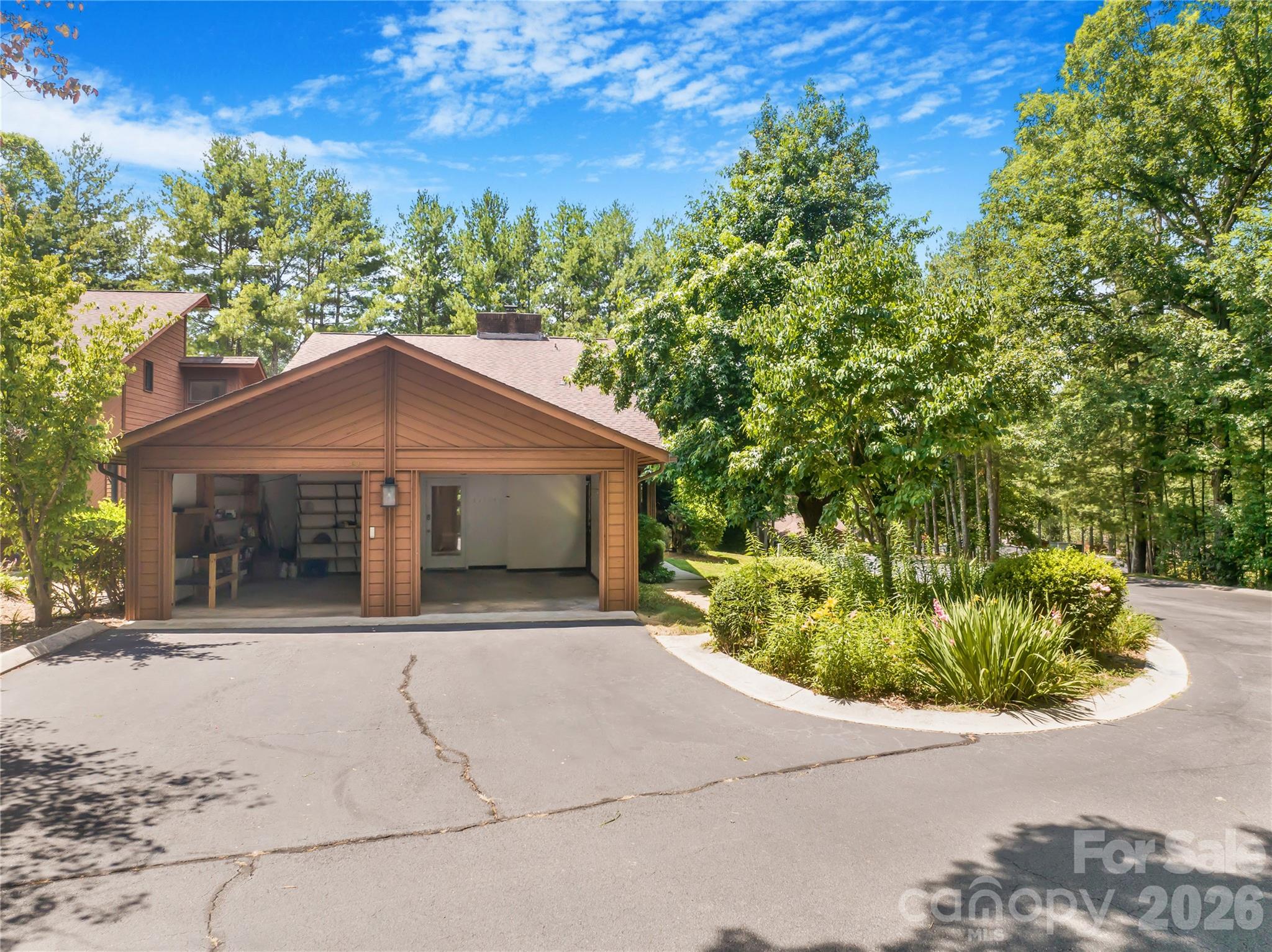 601 Woodfield Drive — Asheville