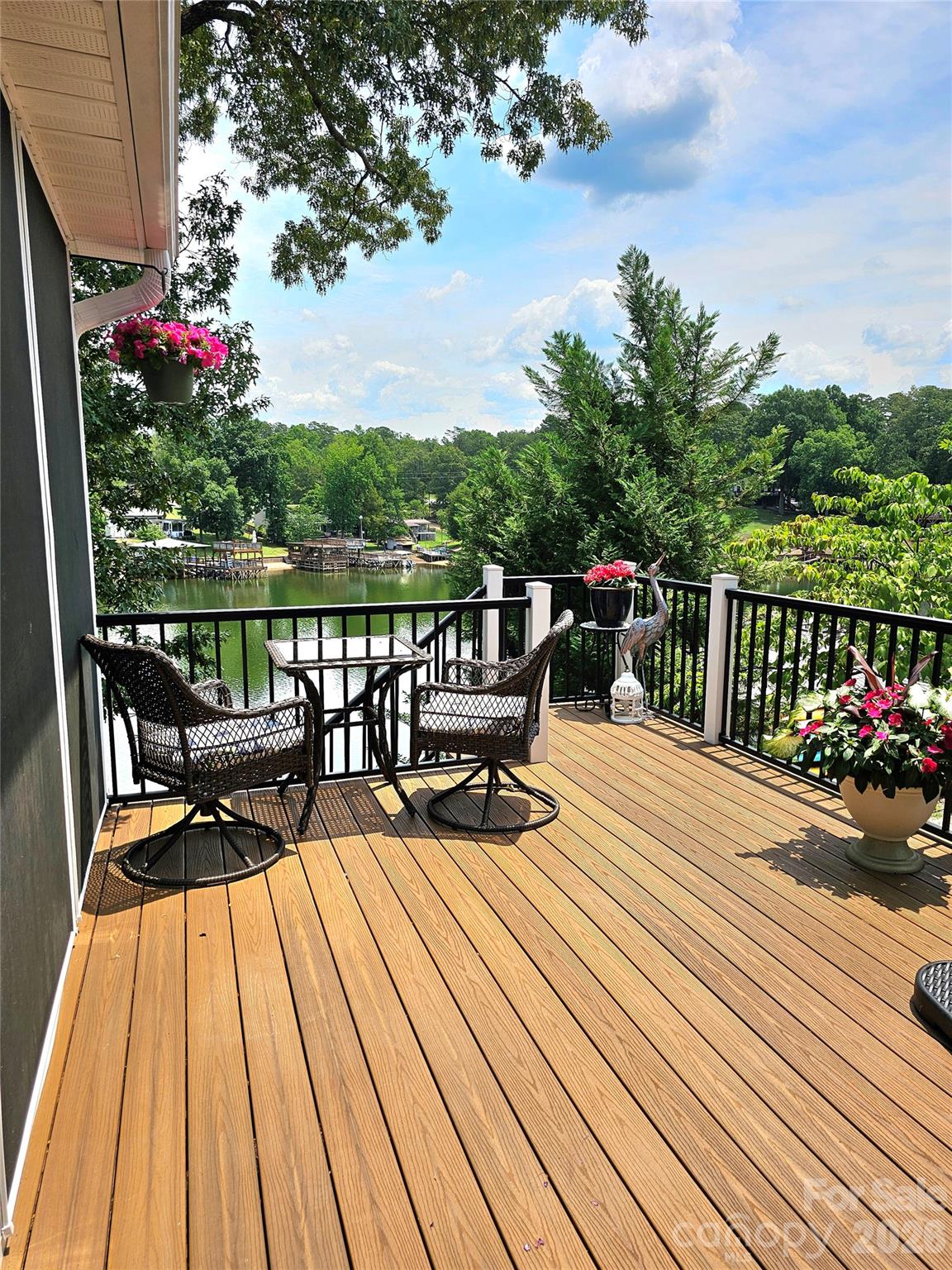 3526 Pinehaven Drive — New London