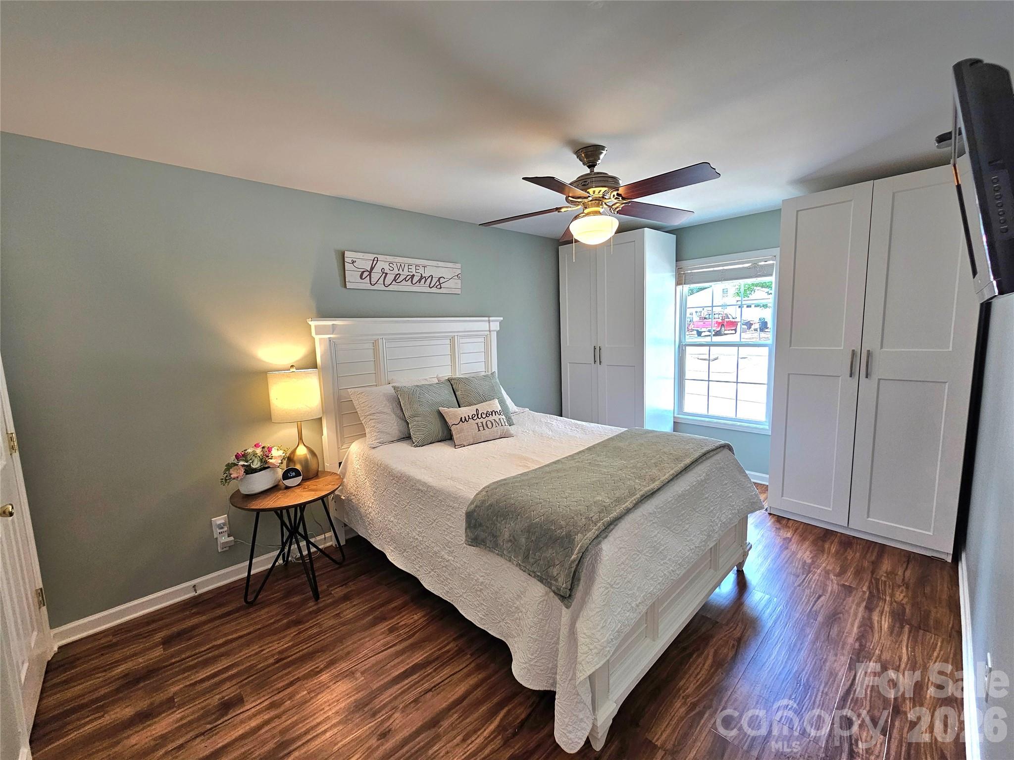 3526 Pinehaven Drive — New London