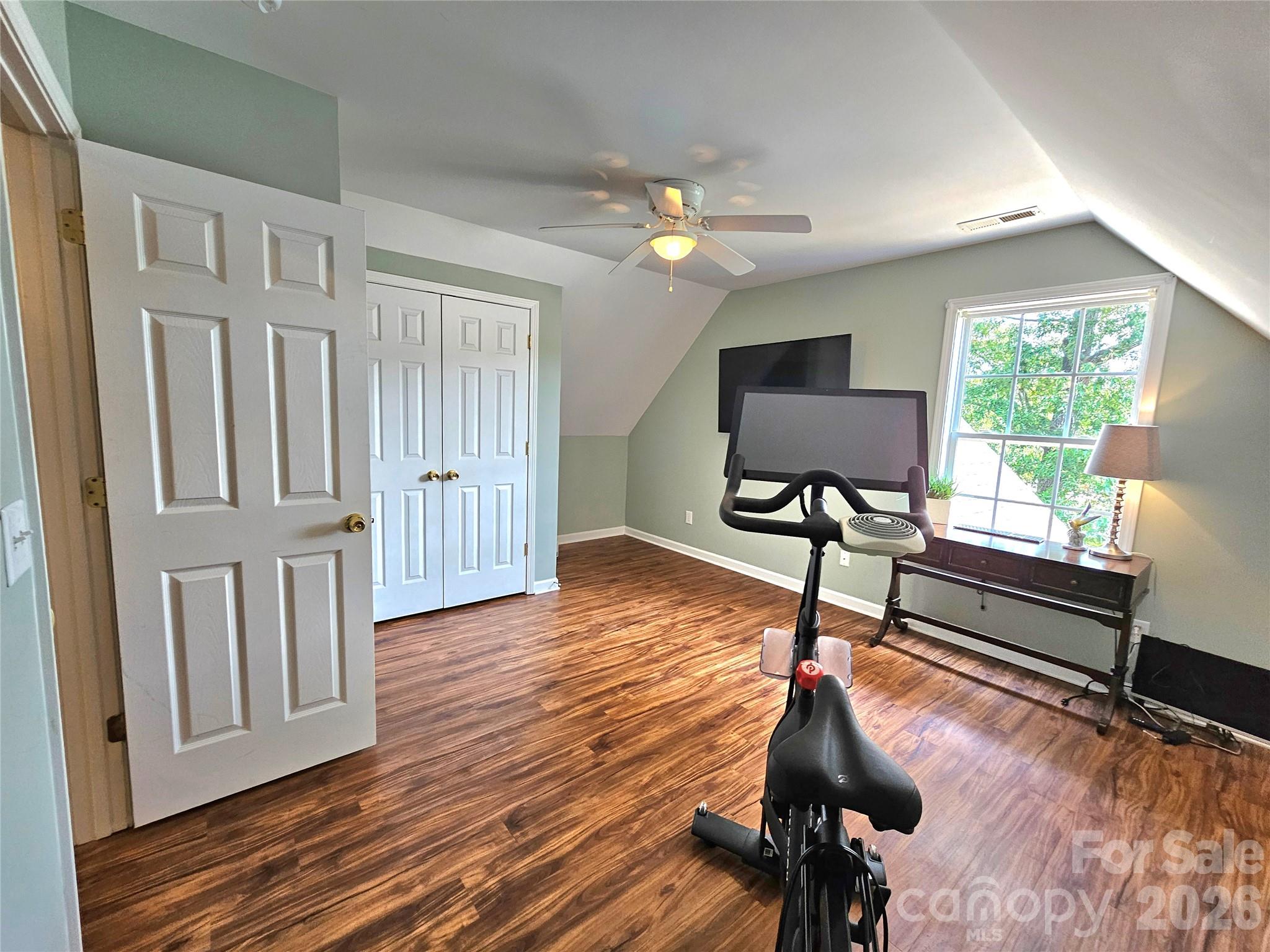 3526 Pinehaven Drive — New London