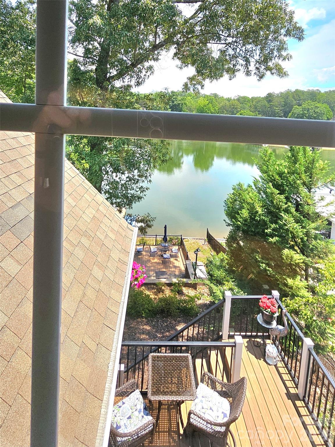 3526 Pinehaven Drive — New London