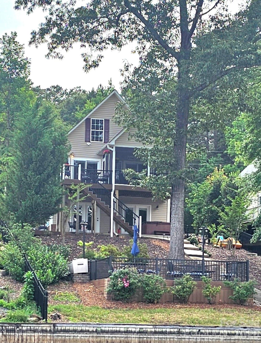 3526 Pinehaven Drive — New London