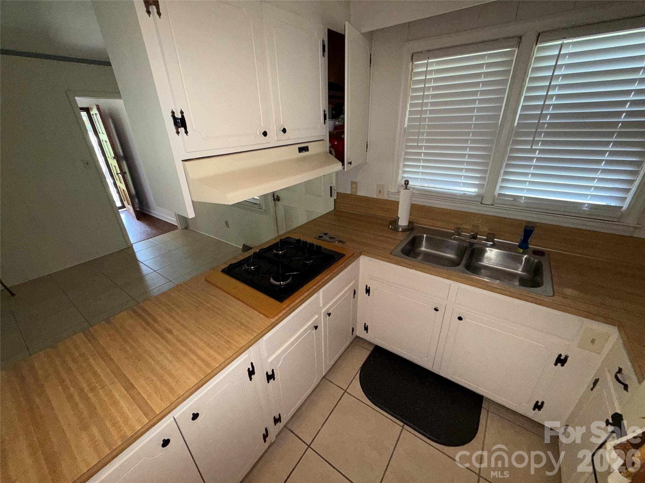 3930 Fircrest Drive — Charlotte
