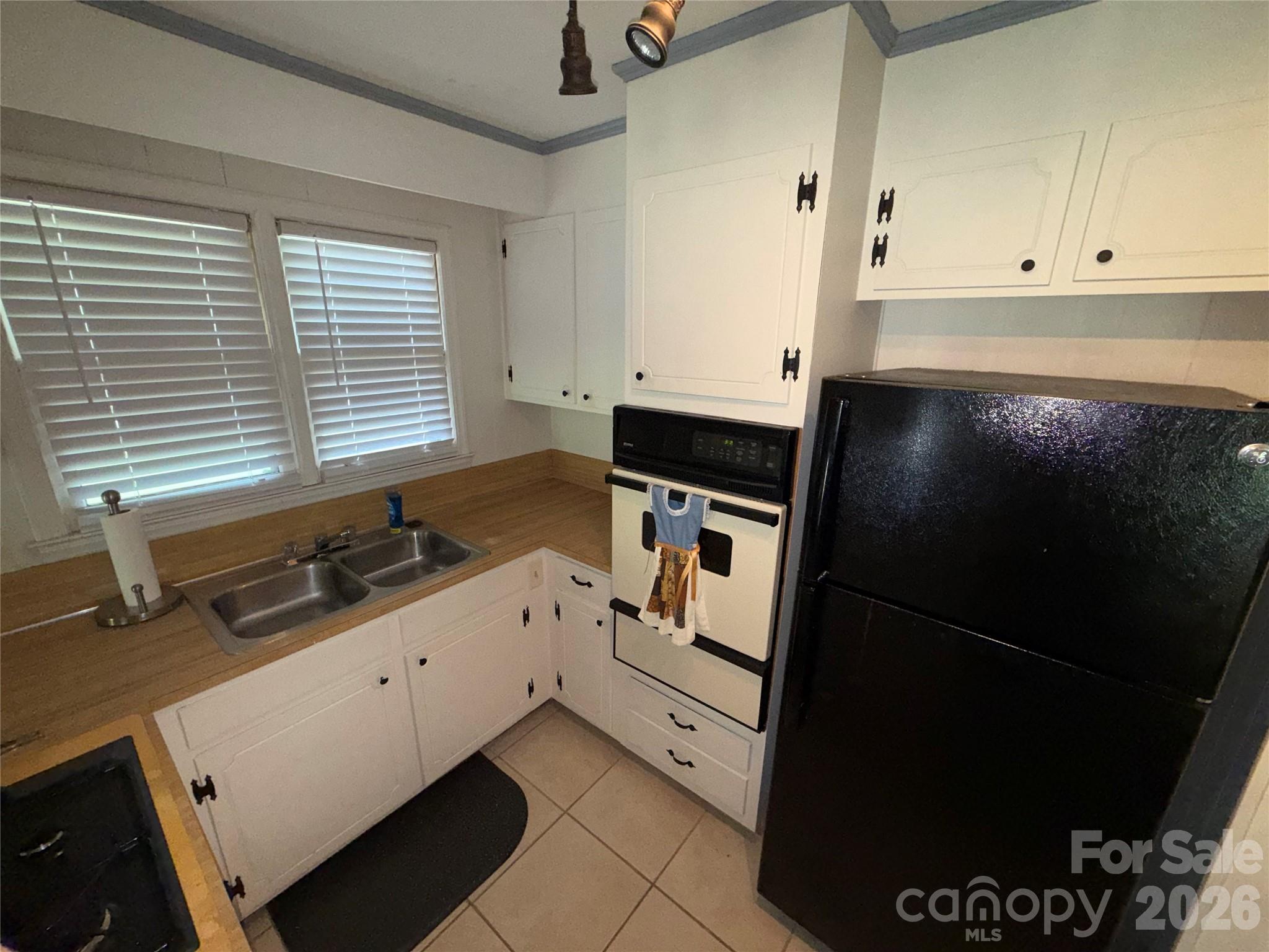3930 Fircrest Drive — Charlotte
