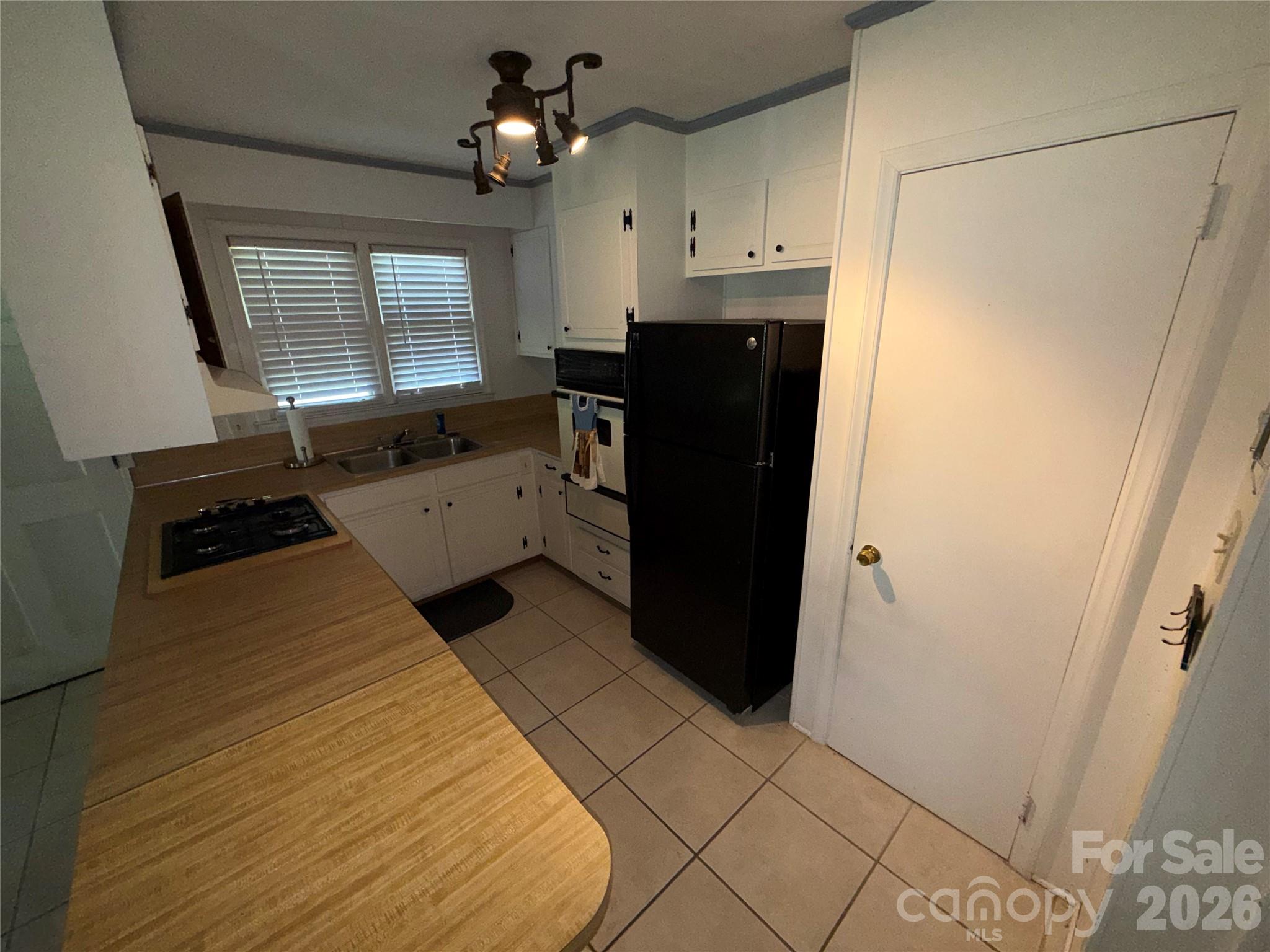 3930 Fircrest Drive — Charlotte