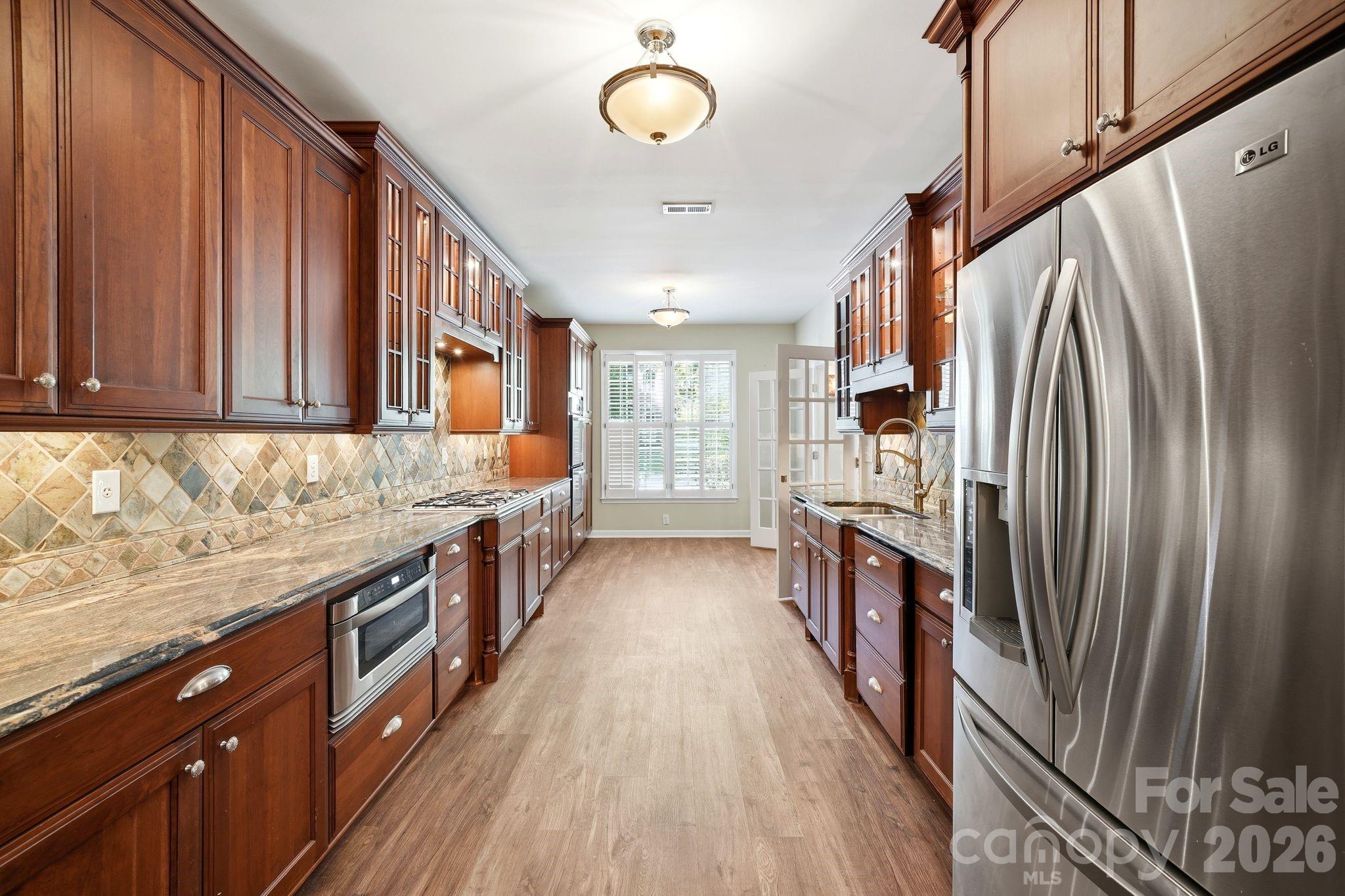 7711 Abbotsinch Court — Charlotte