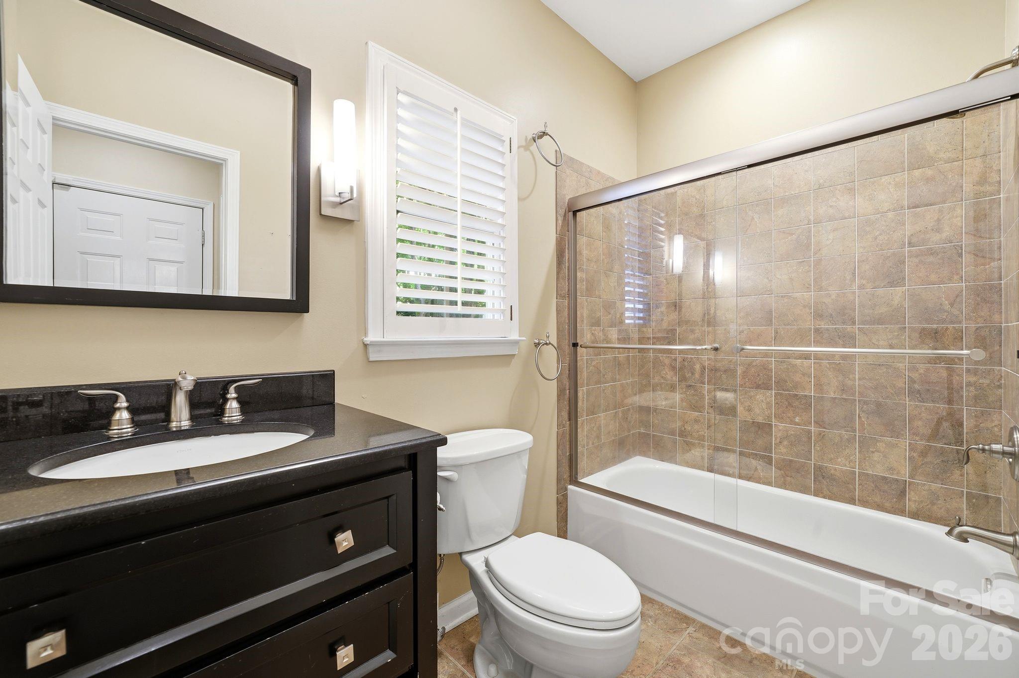 7711 Abbotsinch Court — Charlotte