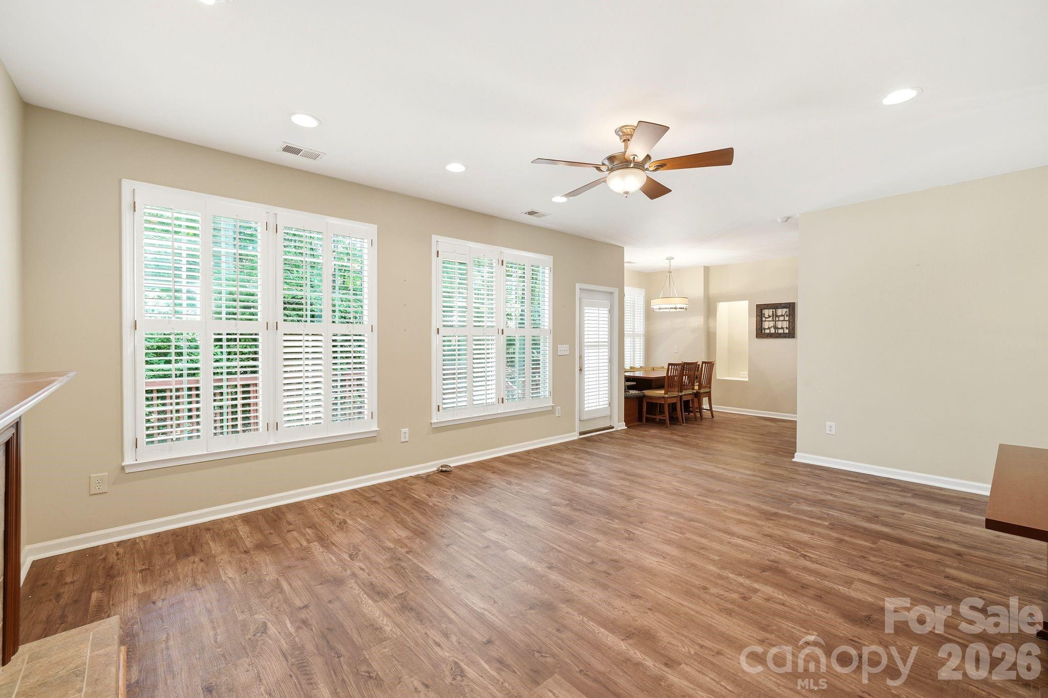 7711 Abbotsinch Court — Charlotte