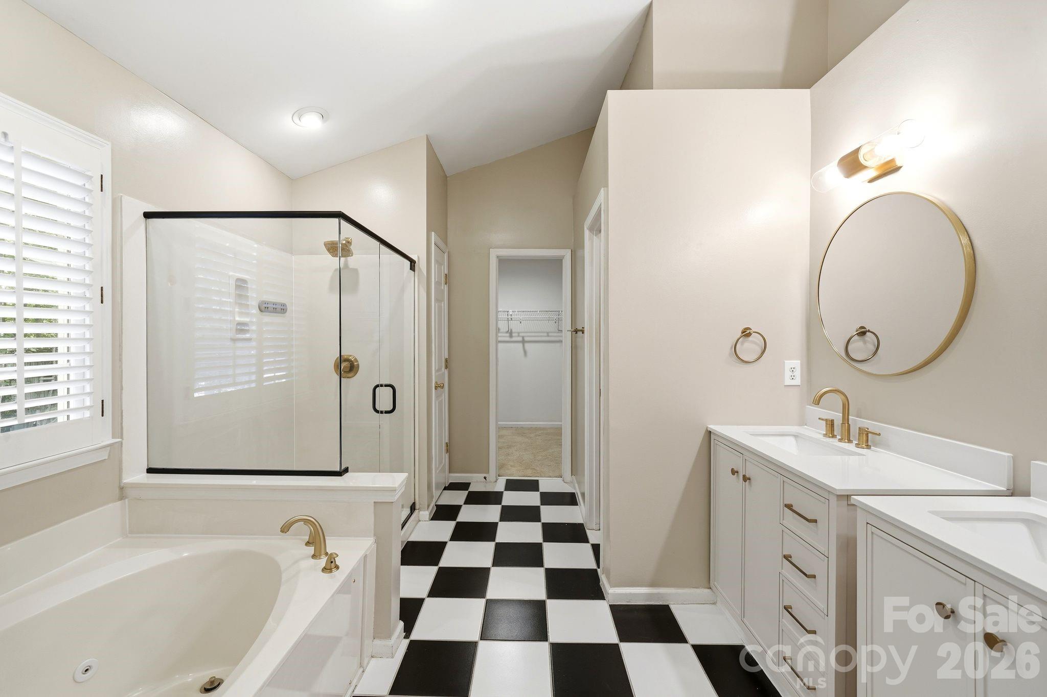 7711 Abbotsinch Court — Charlotte
