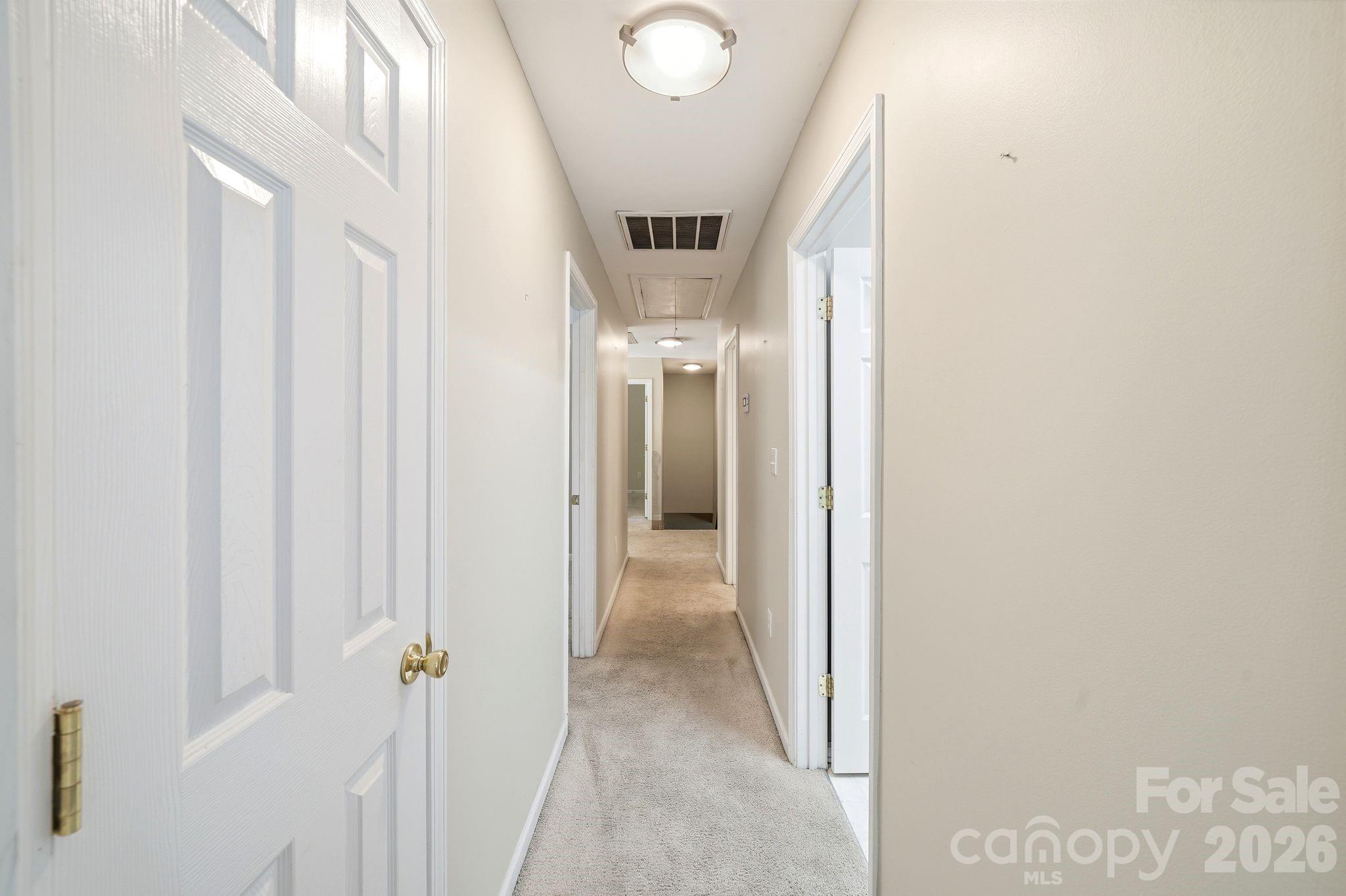 7711 Abbotsinch Court — Charlotte