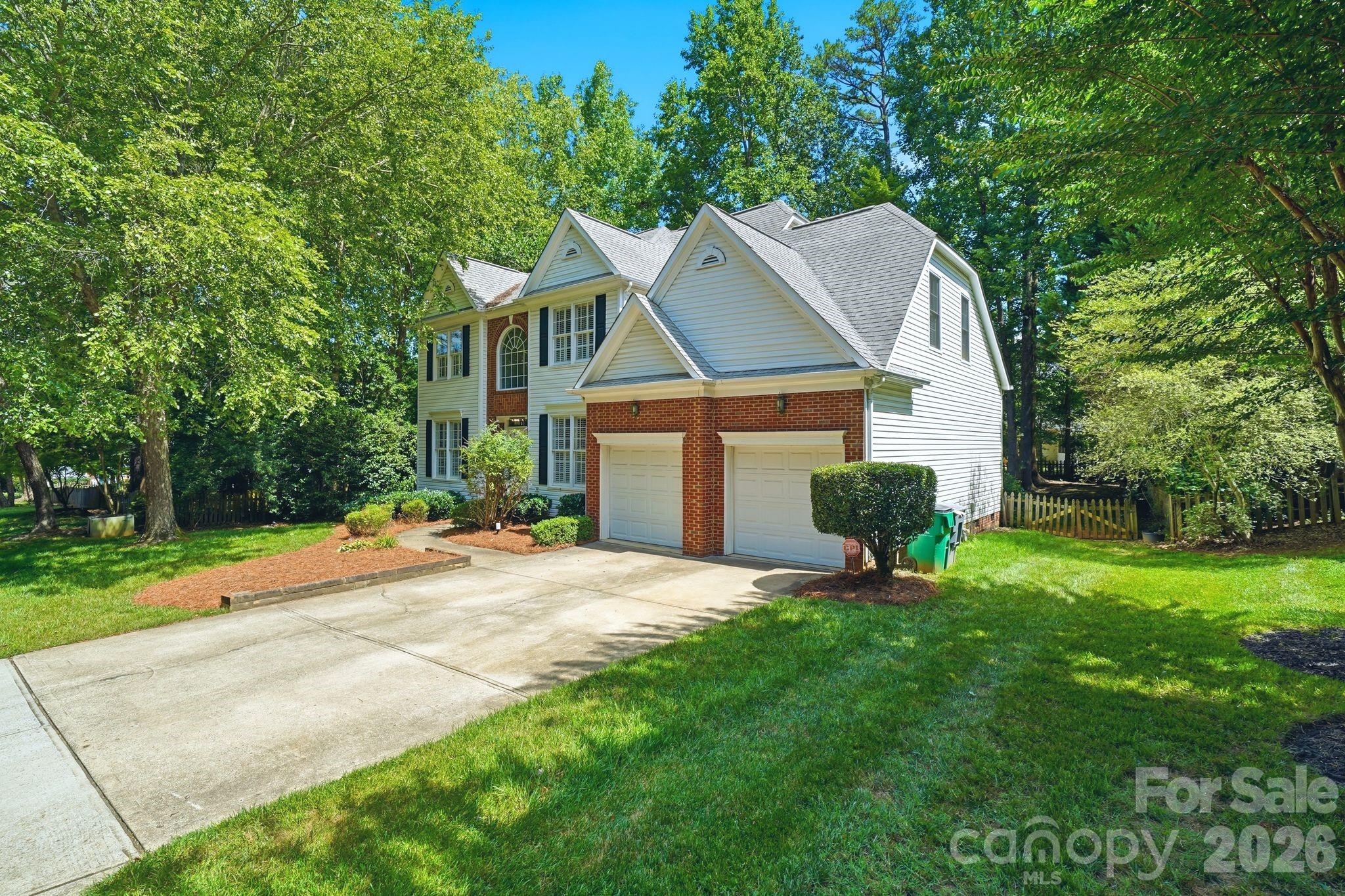 7711 Abbotsinch Court — Charlotte