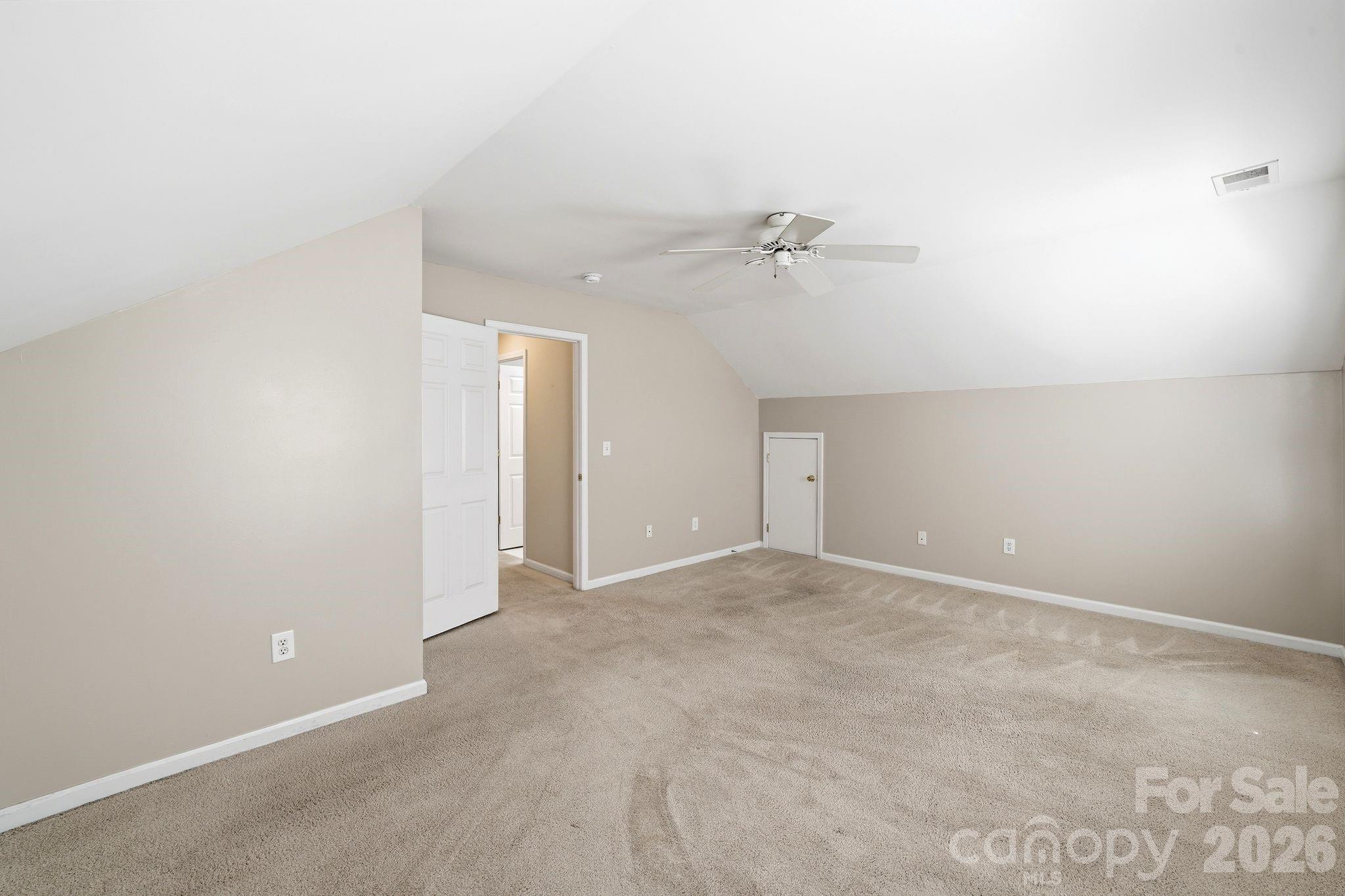 7711 Abbotsinch Court — Charlotte