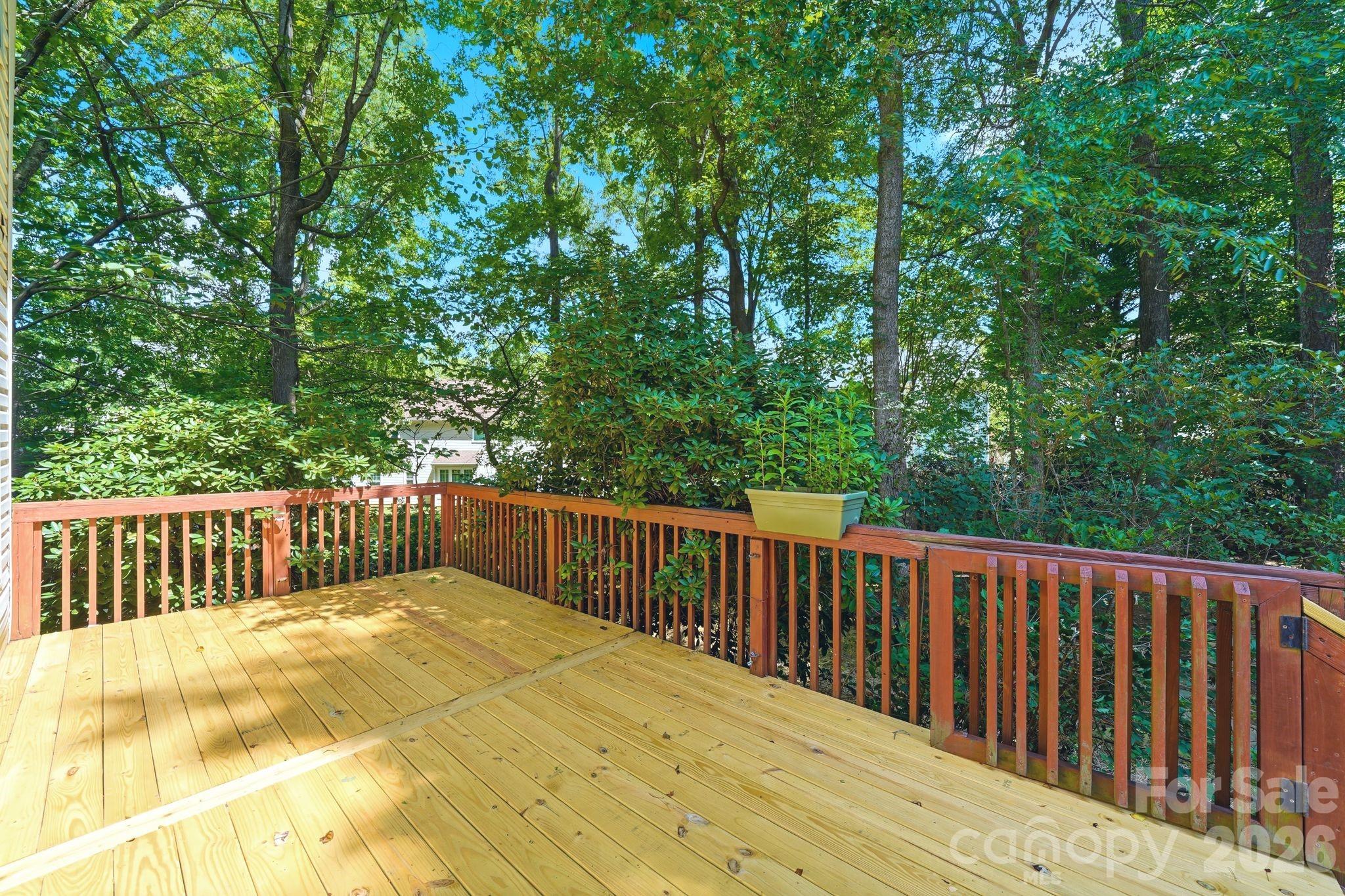 7711 Abbotsinch Court — Charlotte