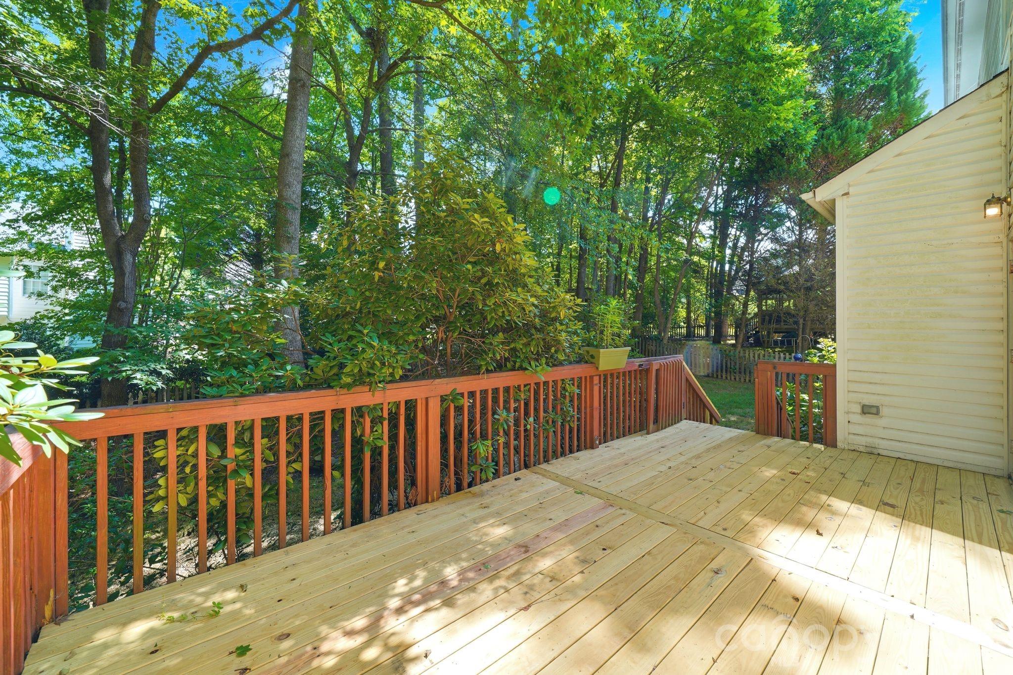 7711 Abbotsinch Court — Charlotte