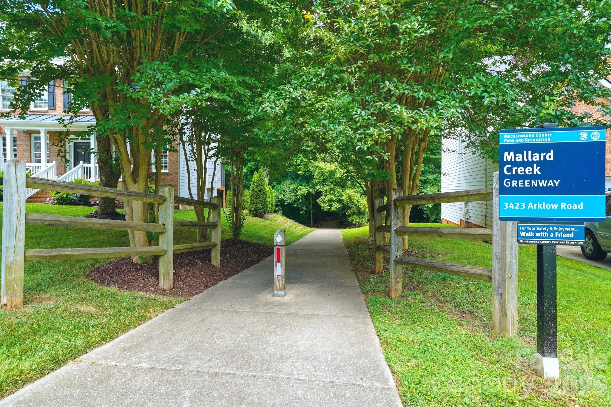 7711 Abbotsinch Court — Charlotte