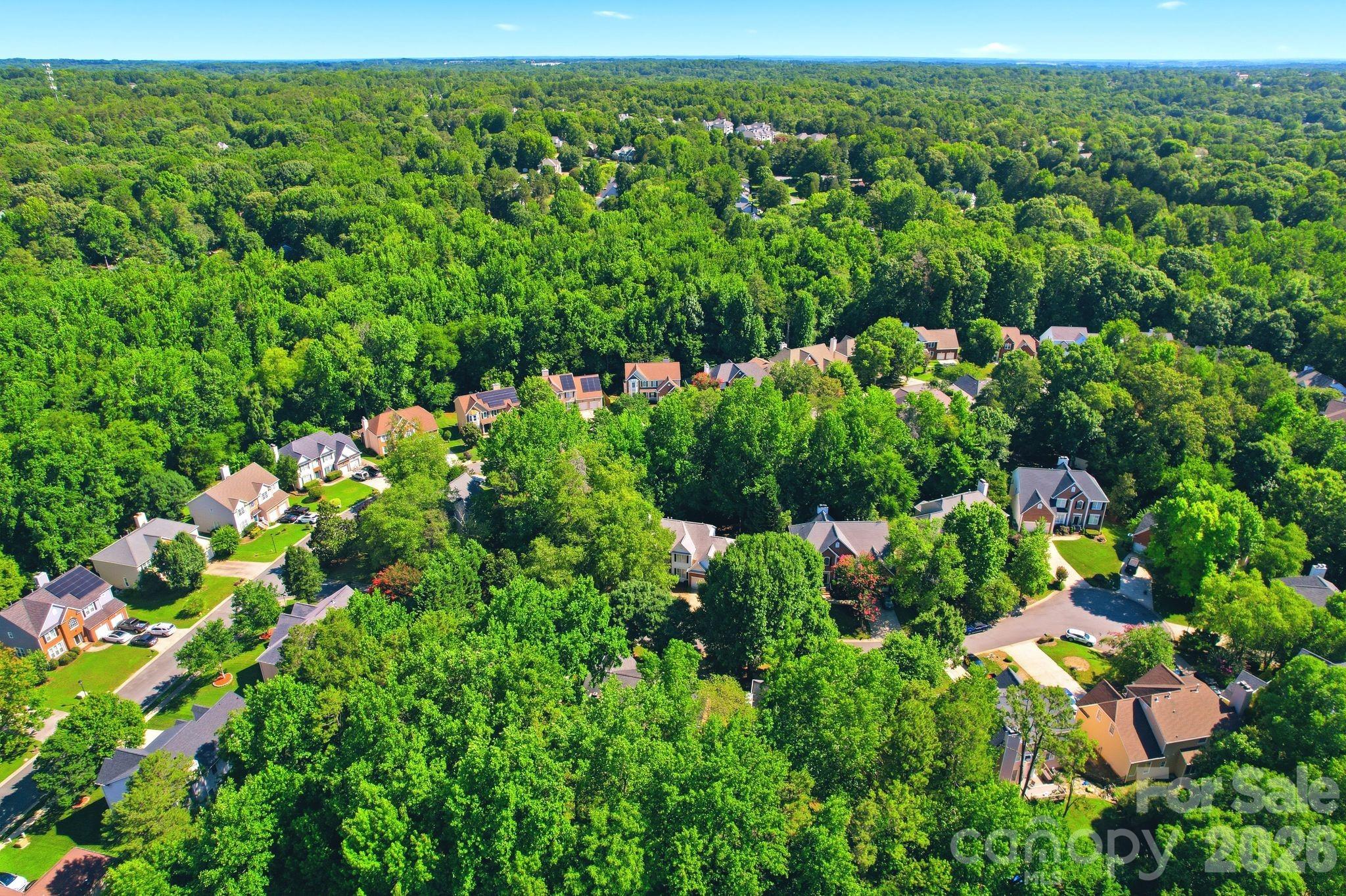 7711 Abbotsinch Court — Charlotte