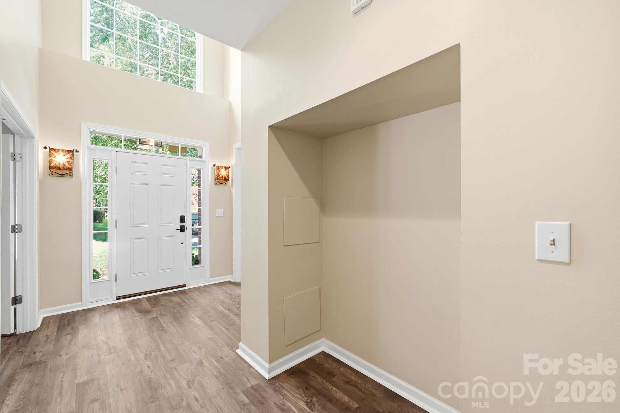 7711 Abbotsinch Court — Charlotte