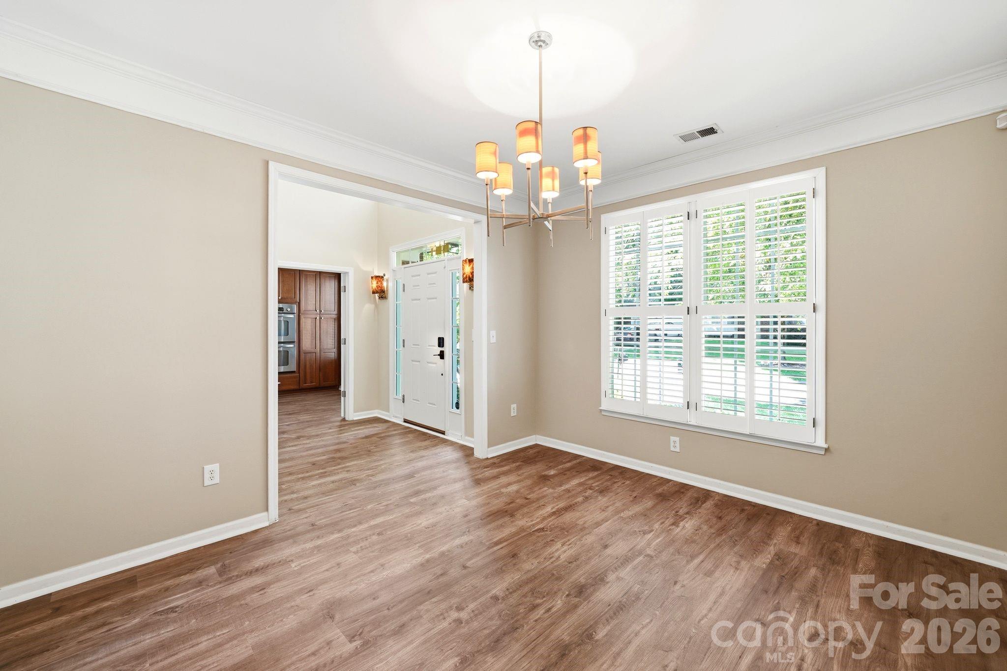7711 Abbotsinch Court — Charlotte