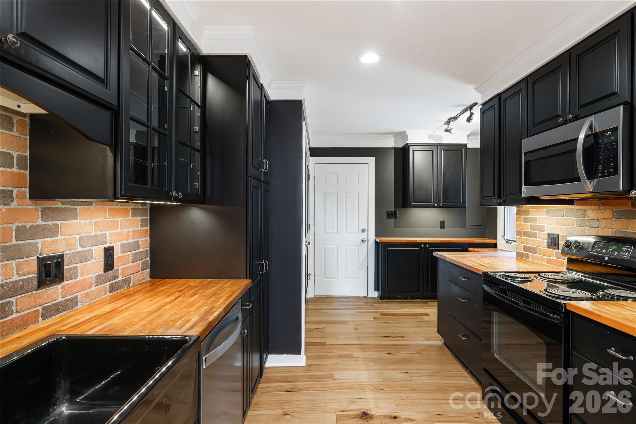 21 Village Drive — Asheville