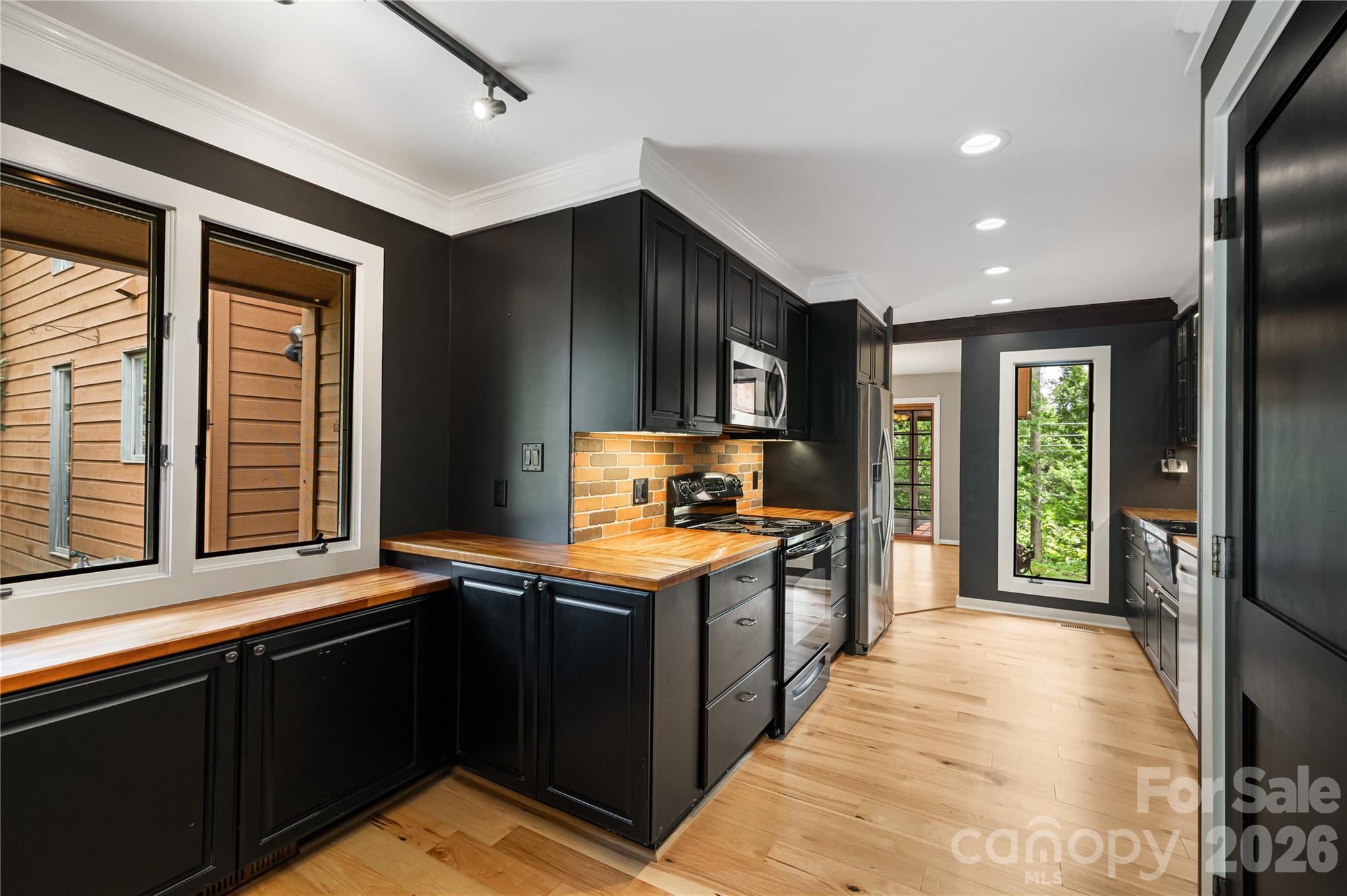 21 Village Drive — Asheville
